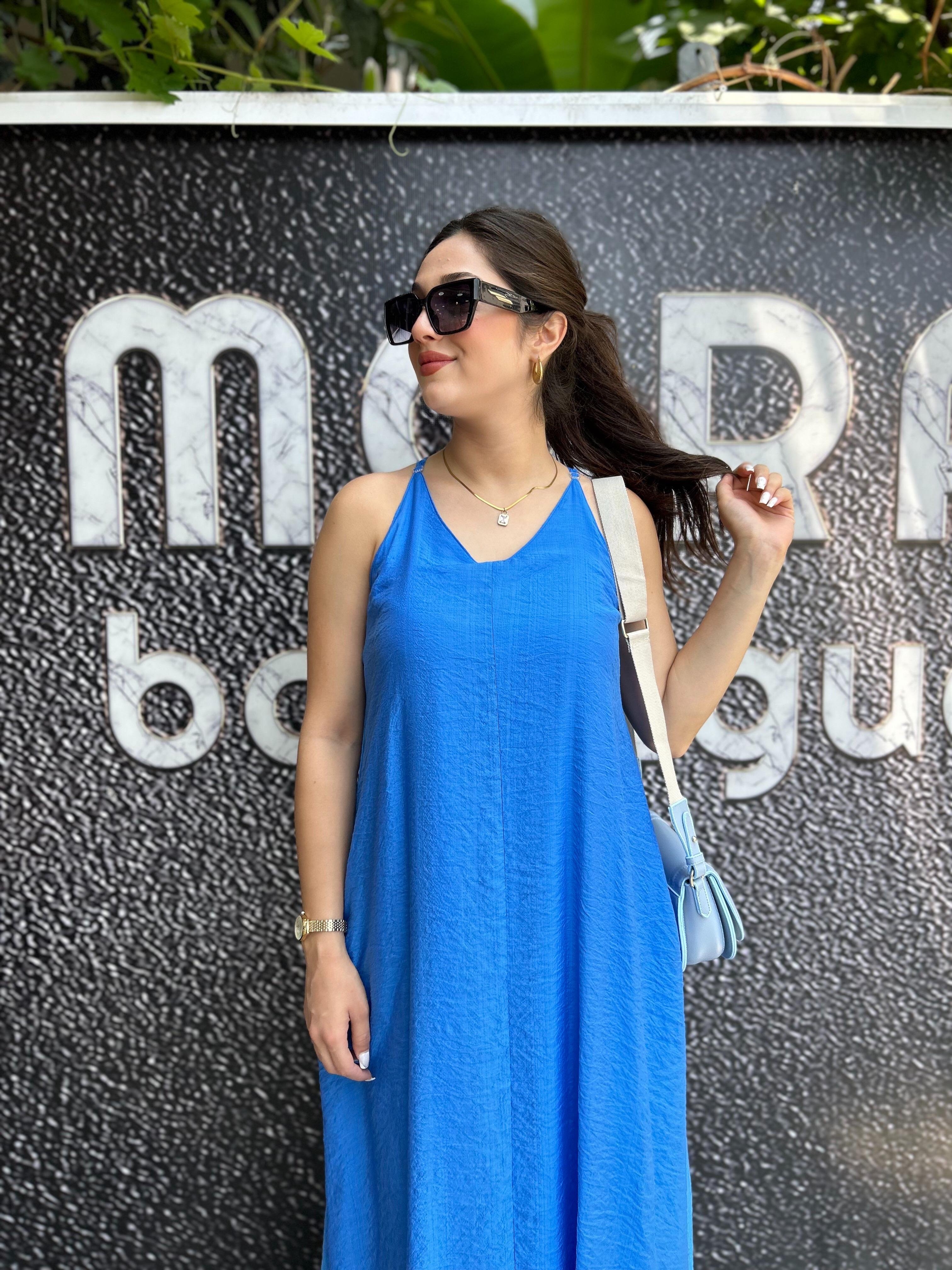 MAVİİPASKILIELBİSE