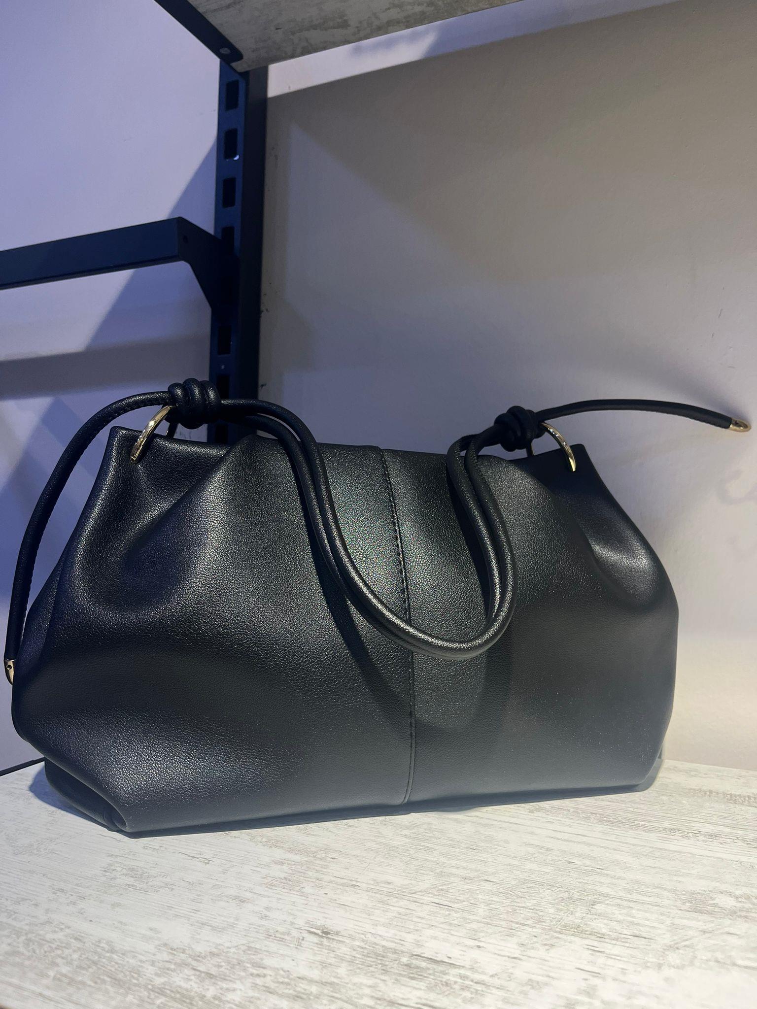 Boğumlu Siyah Çanta