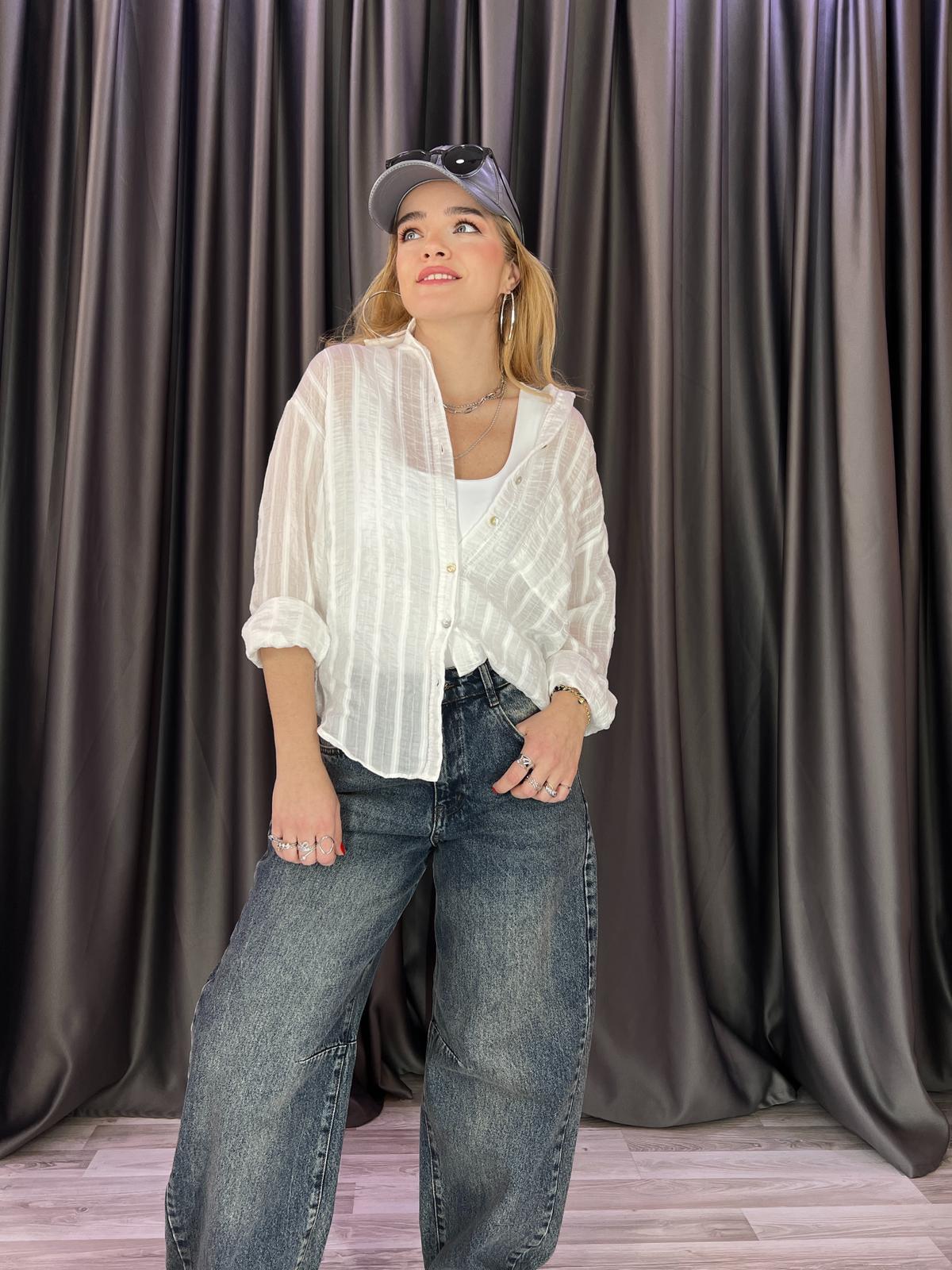 İce Off Modelli Beyaz Gömlek