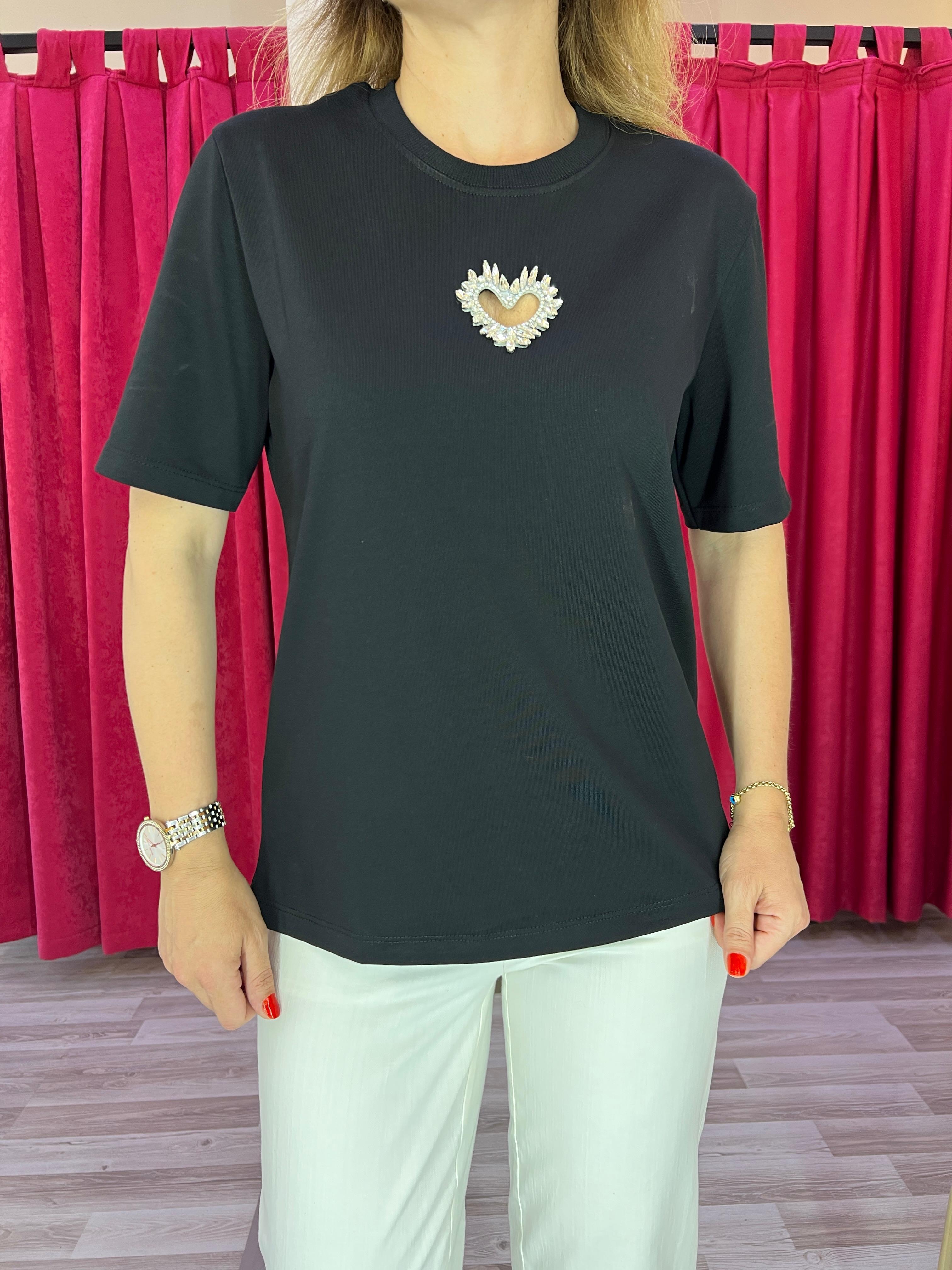 Kalp Taşlı Cut Out Detaylı Siyah Tshirt