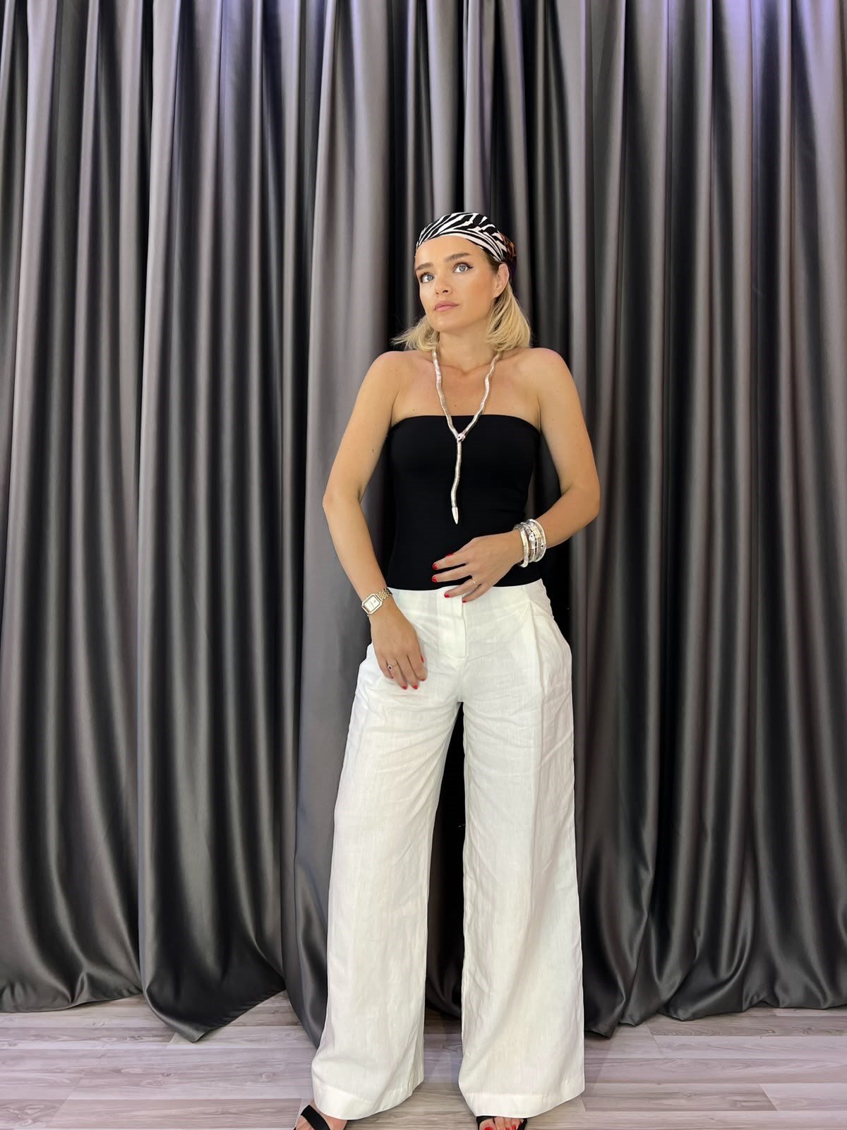 Straplez Dilvin Top
