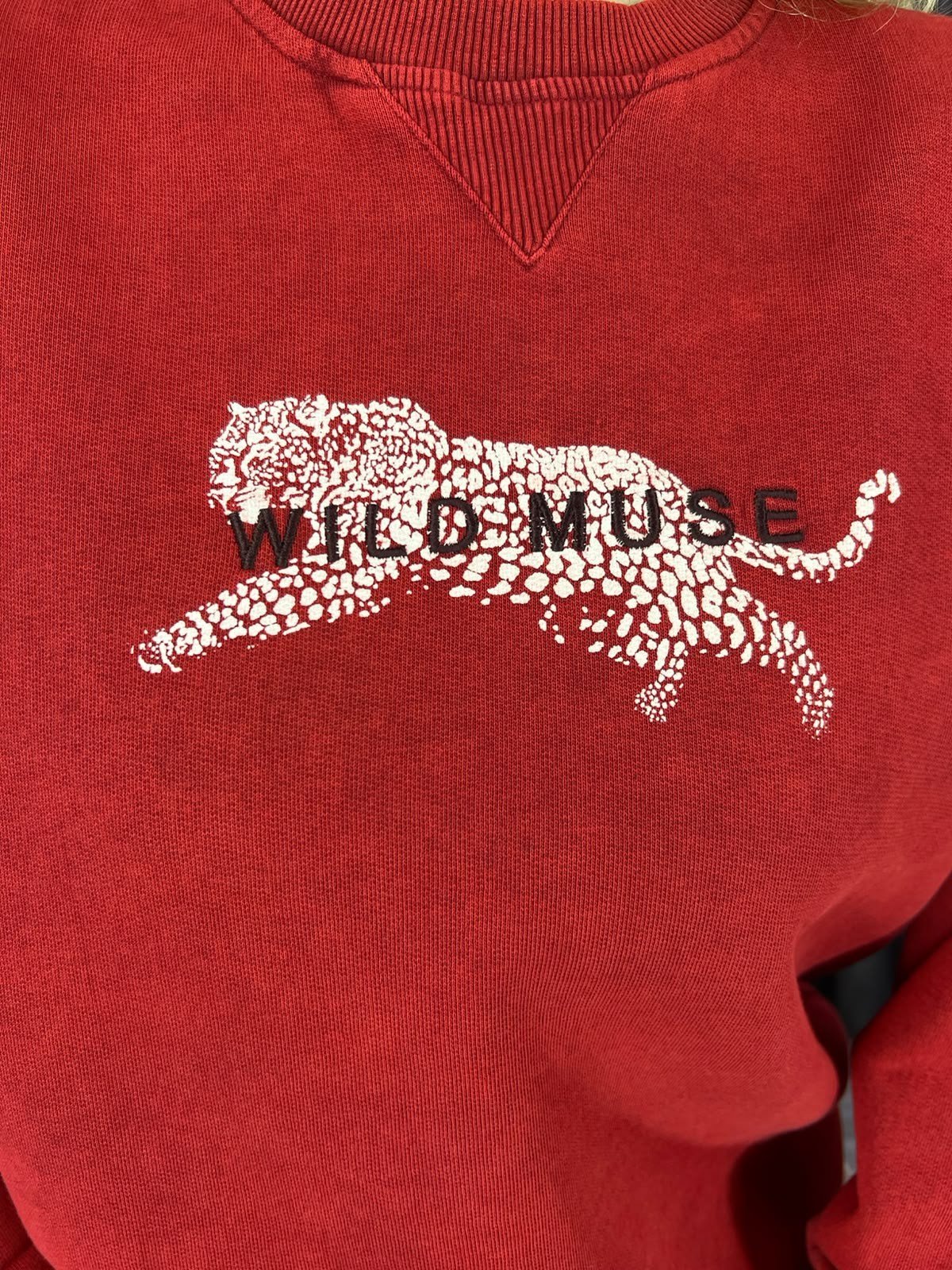 Wild Muse Nakışlı Kırmızı Sweatshirt 