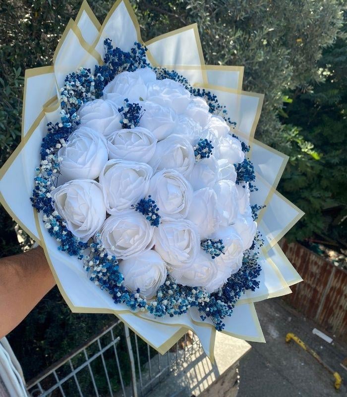 çiçek sepeti yapay şakayık 41 gül