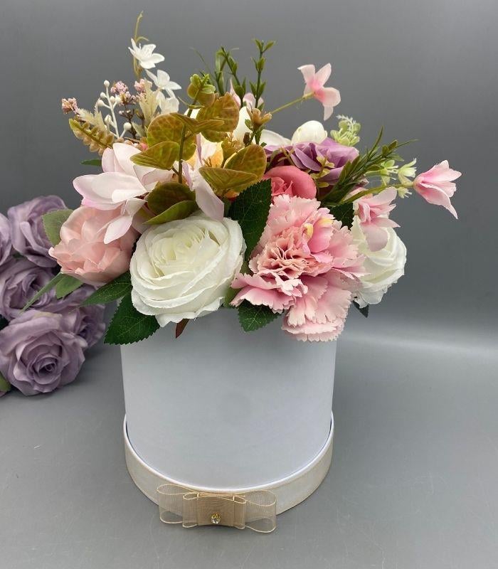 hediye çiçek renkli