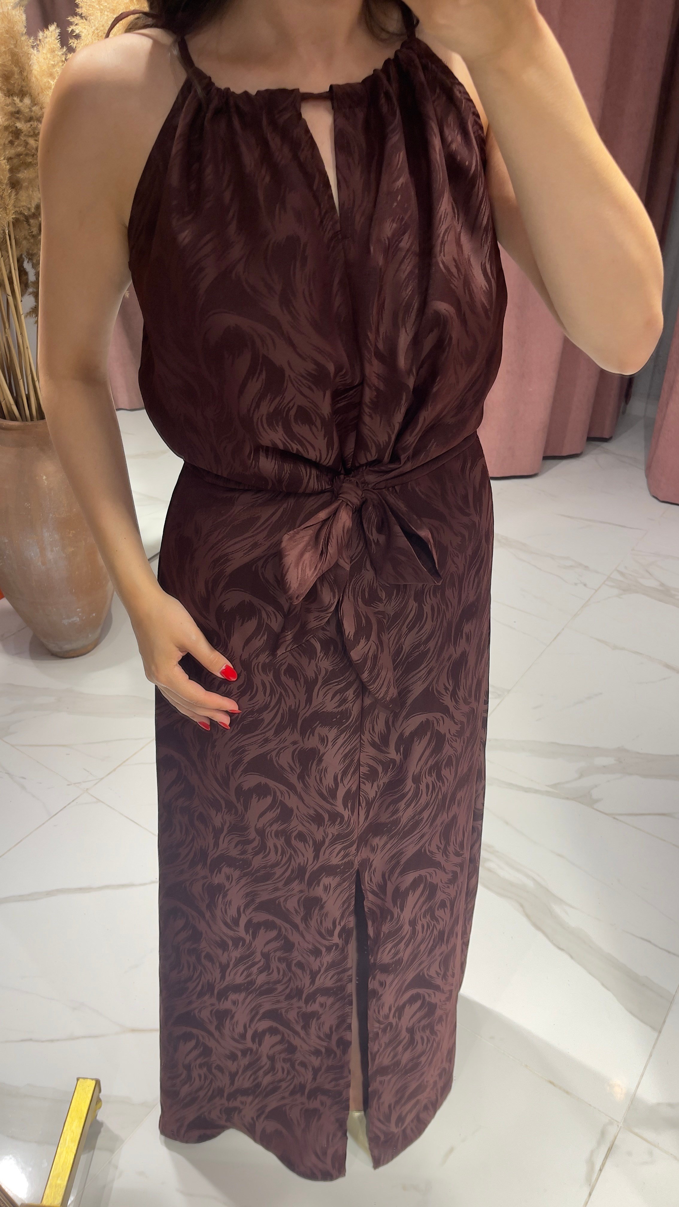 HALTER YAKA ÖNDEN BAĞLAMA DETAYLI ELBİSE-BORDO