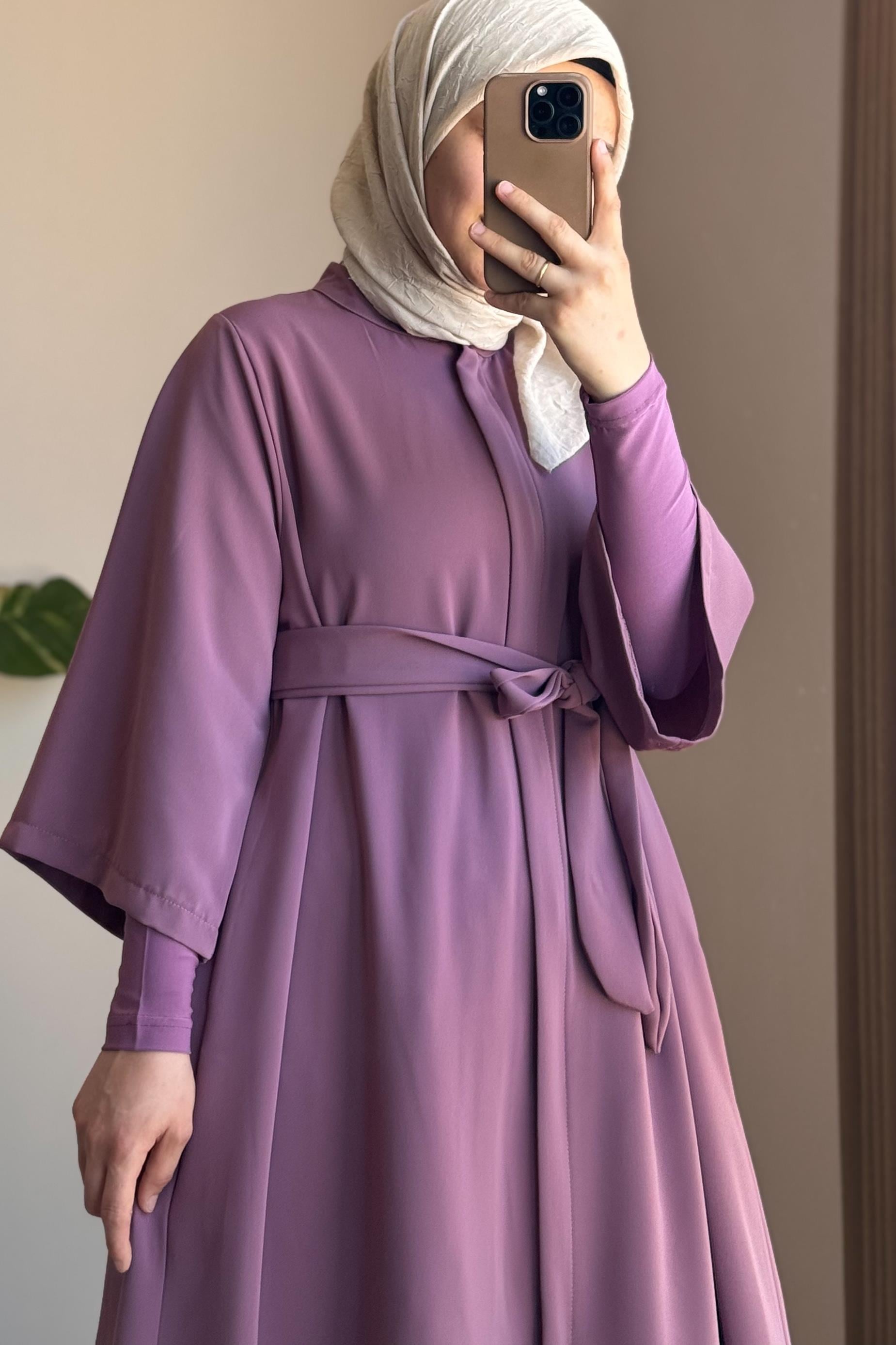 ANDE TESETTÜR, Ahsen Ferace, Ahsen Ferace- Gül kurusu