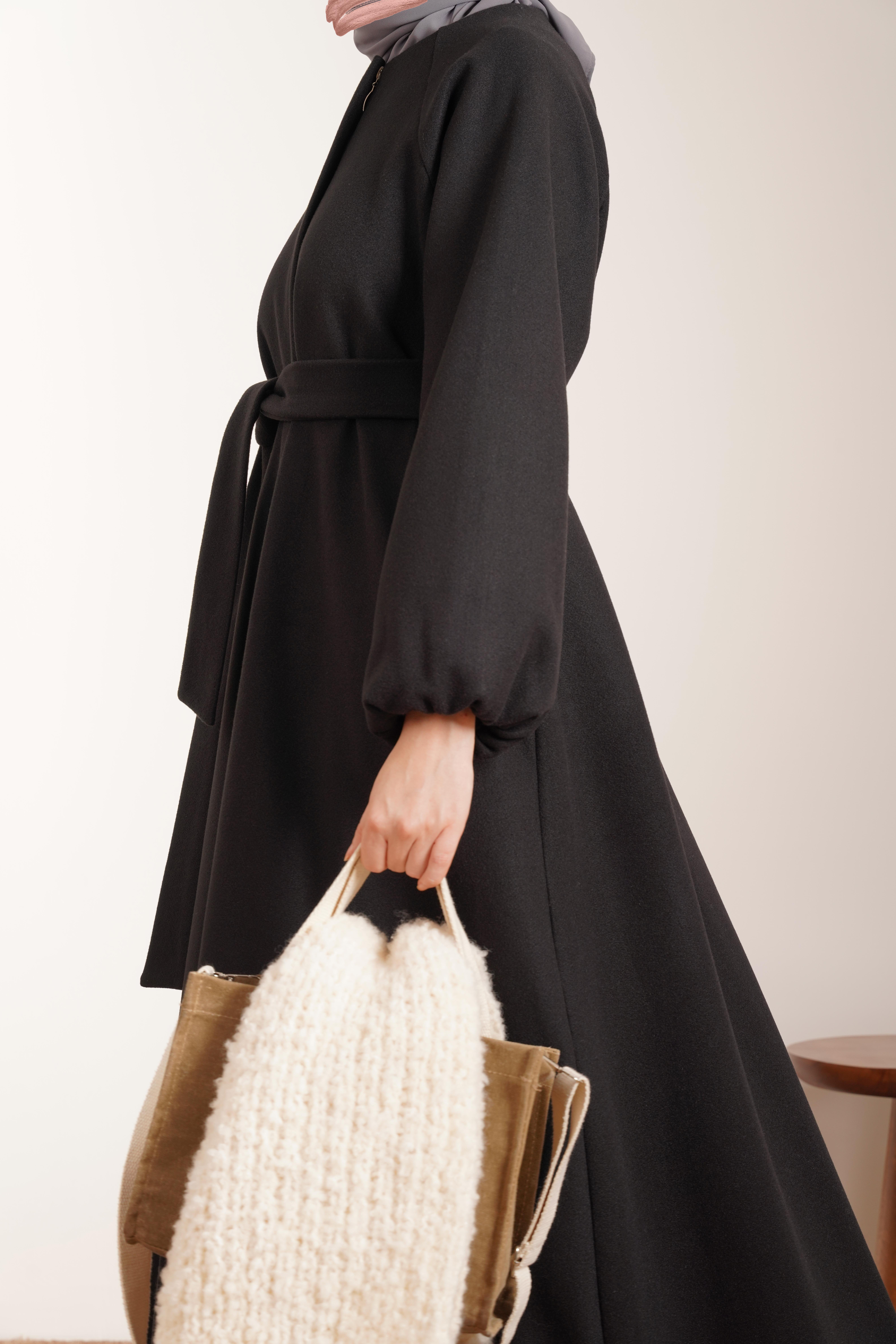 Ande Tesettür, Kloş Kaban, Kloş Kaban-Siyah