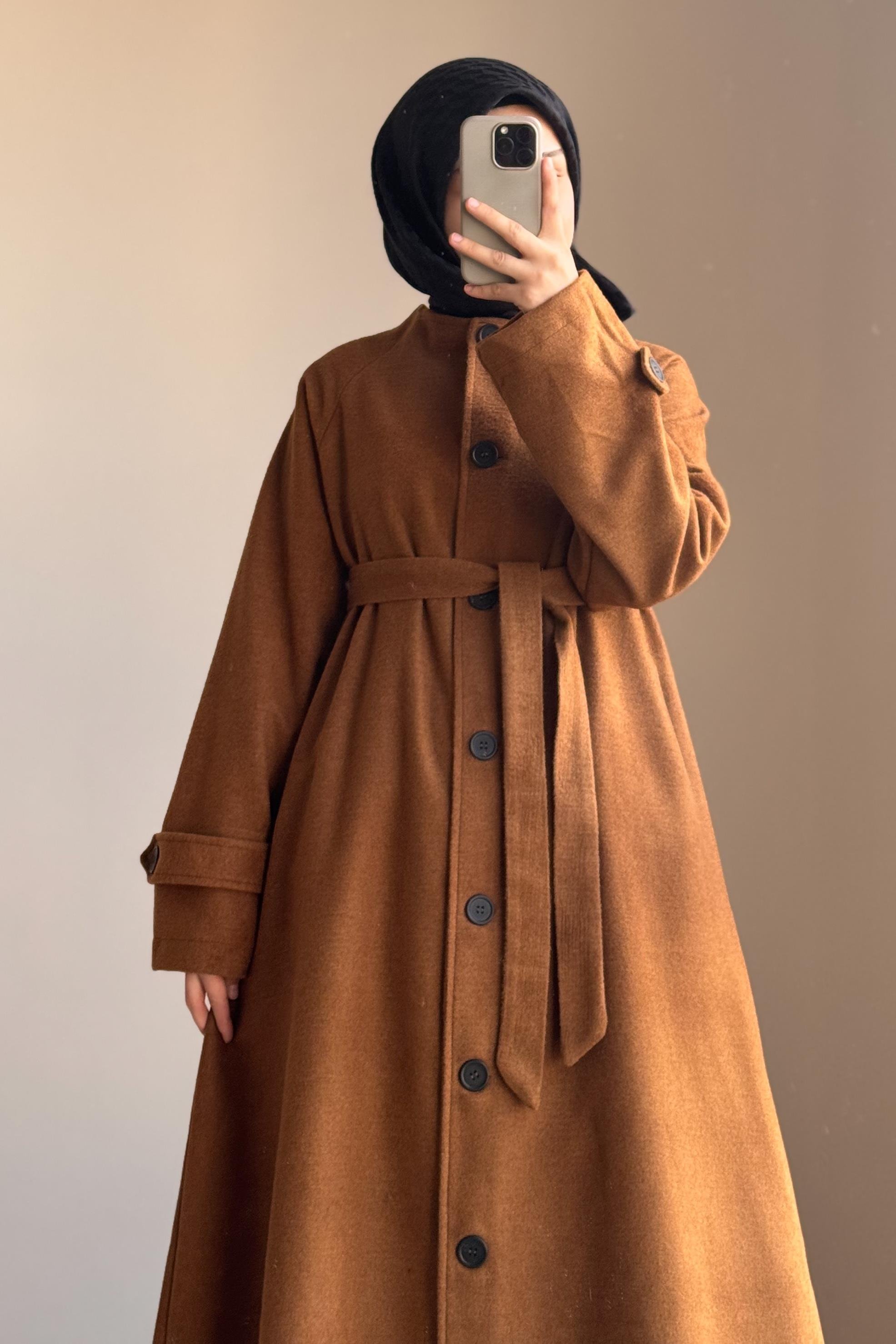 Ande Tesettür, Şal Detaylı Kışlık Ferace, Şal Detaylı Kışlık Ferace - Taba