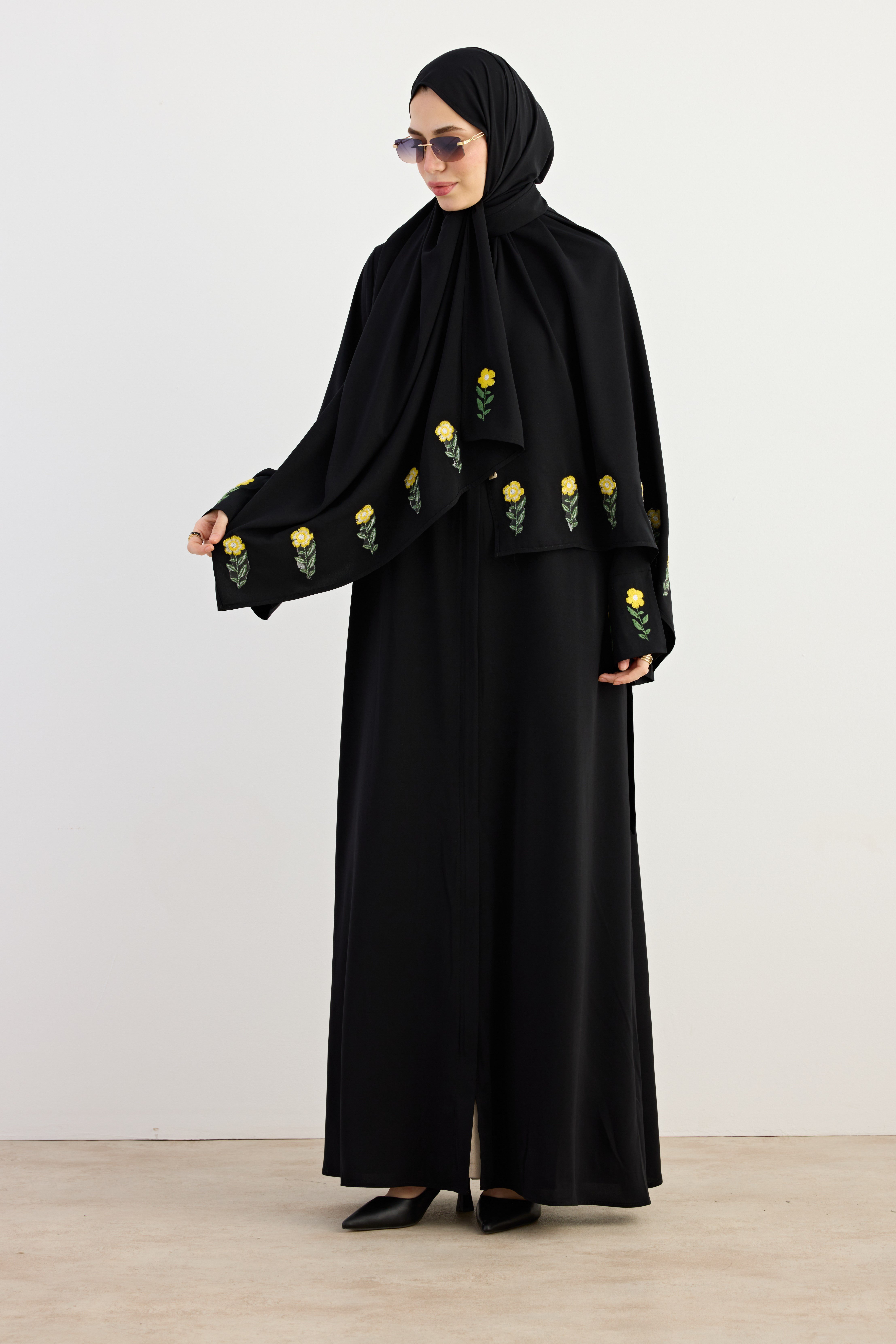 Ande Tesettür, Sarı Papatya Nakışlı Abaya, Sarı Papatya Nakışlı Abaya - Siyah