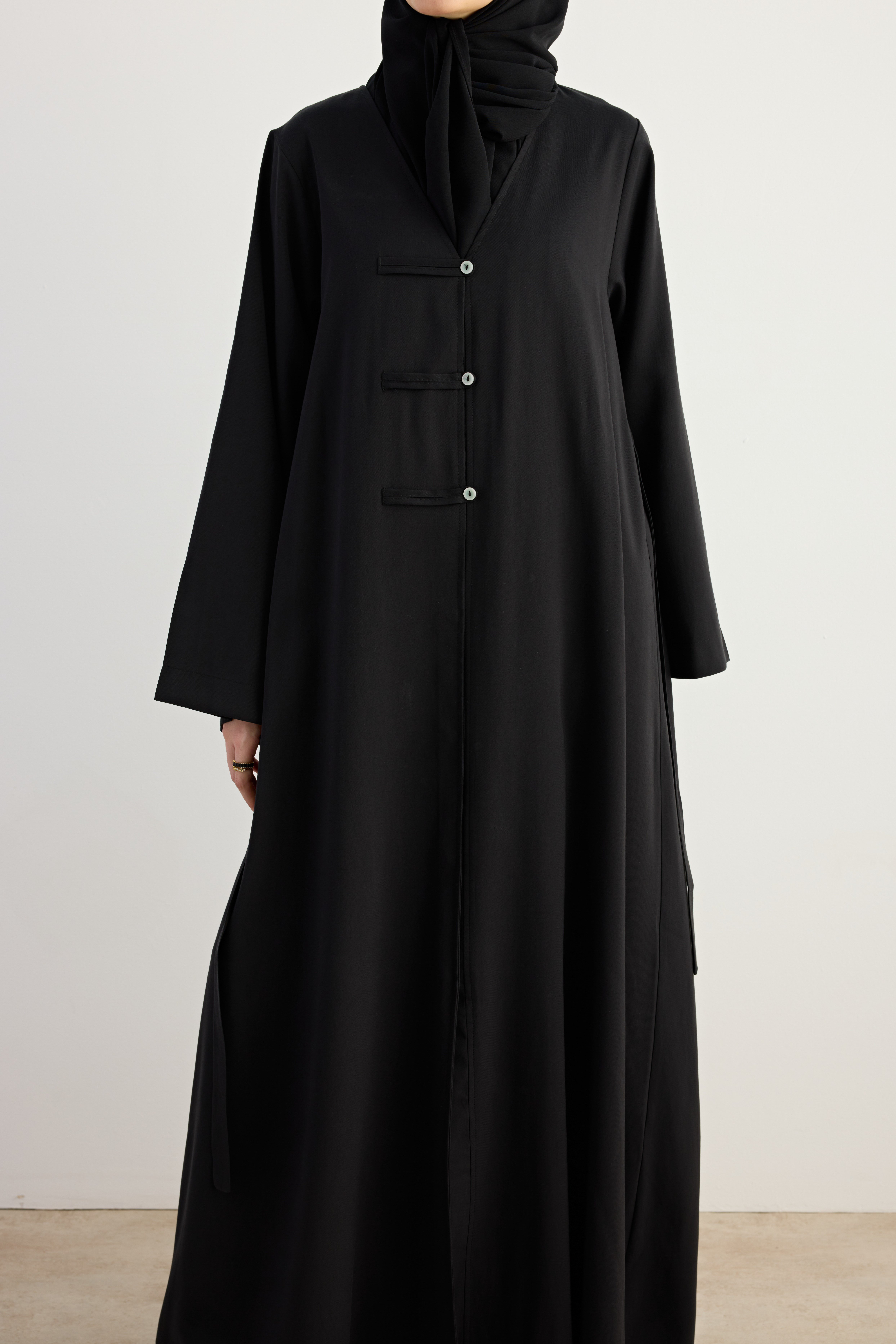 Ande Tesettür, Sedef Düğmeli Tensel Abaya, Sedef Düğmeli Tensel Abaya - Siyah