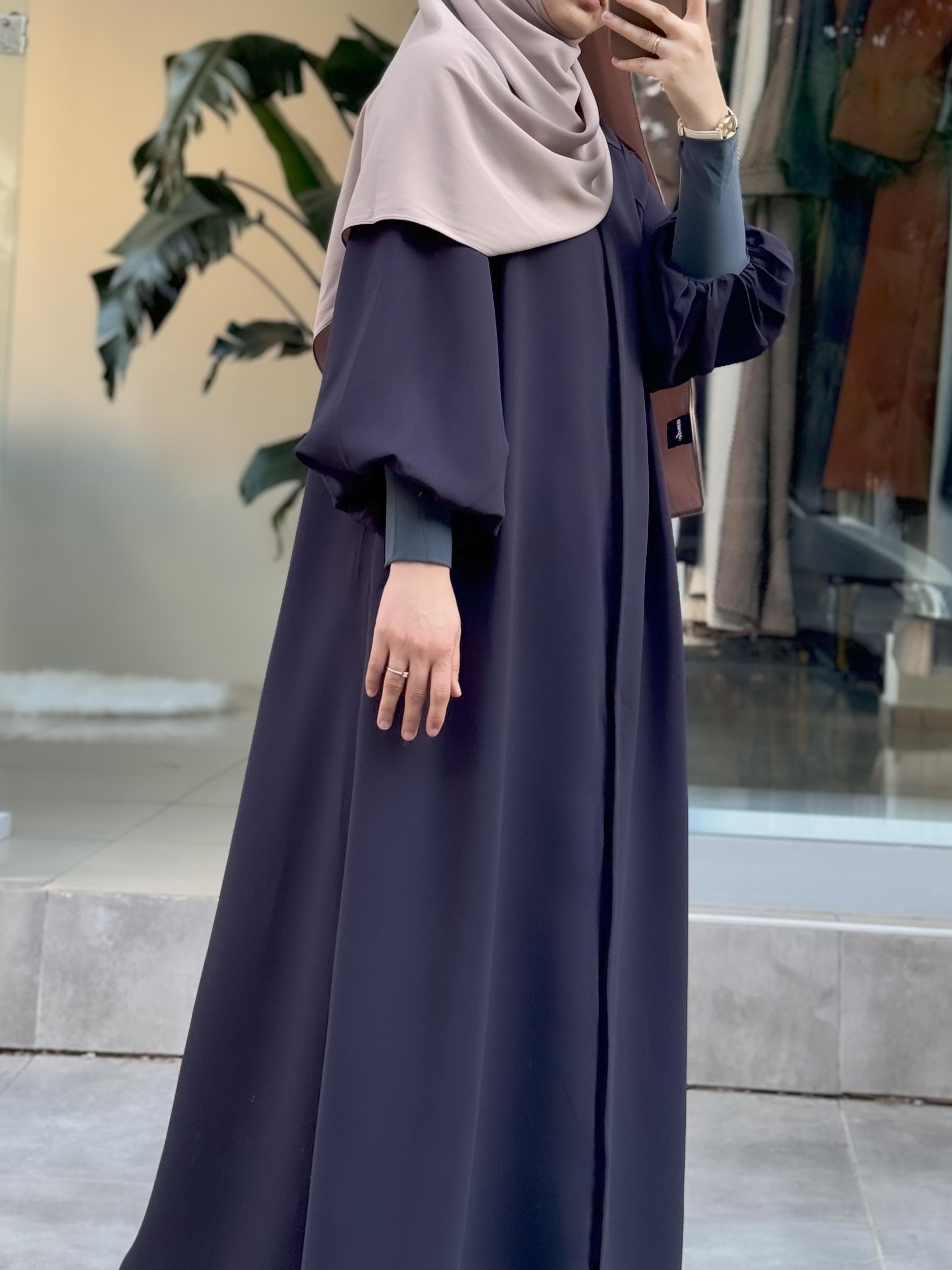 ANDE TESETTÜR, Sendy Kol Ferace, Sendy Kol Ferace- Antrasit