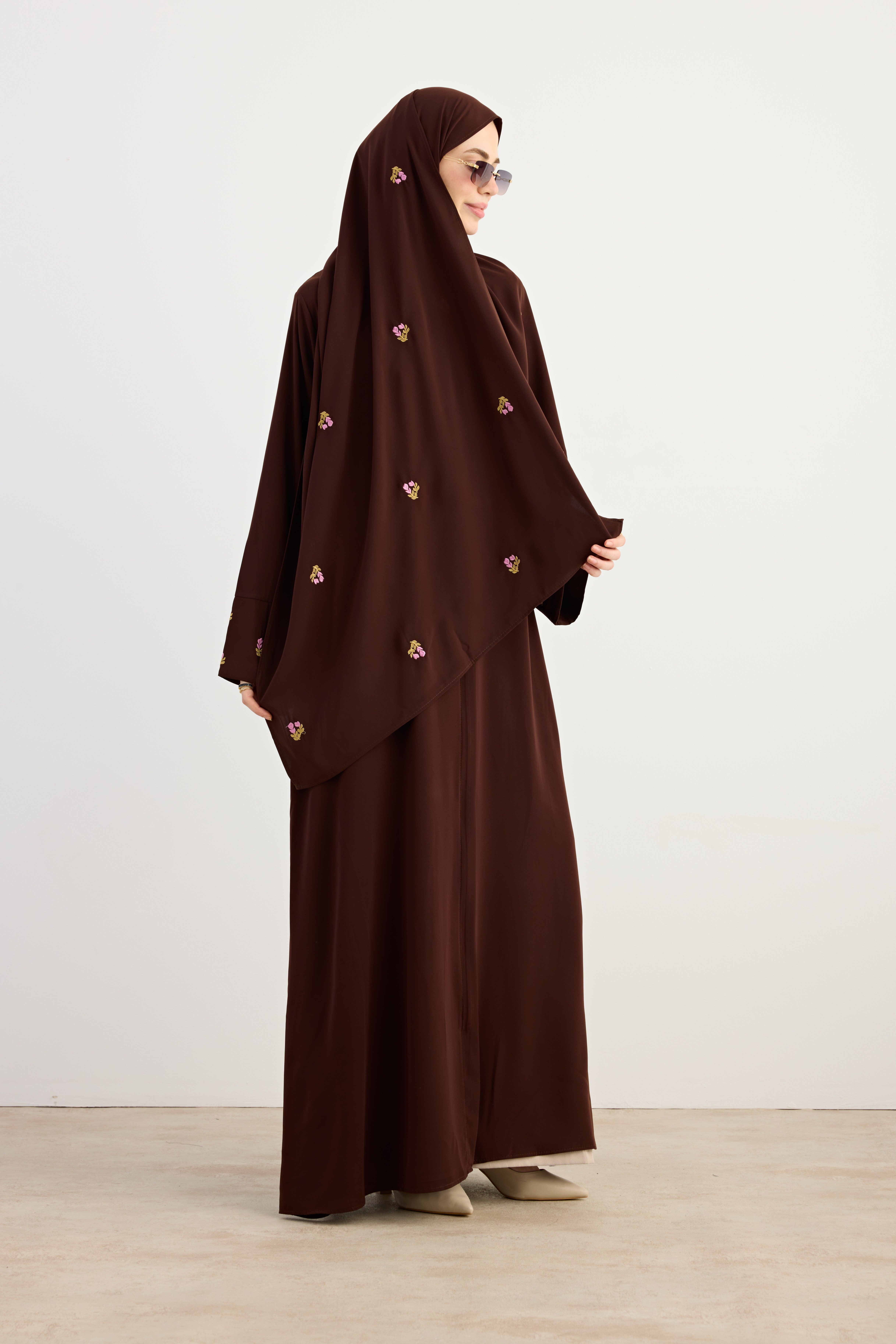Ande Tesettür, Serpme Çiçek Nakışlı Abaya, Serpme Çiçek Nakışlı Abaya - Acı kahve