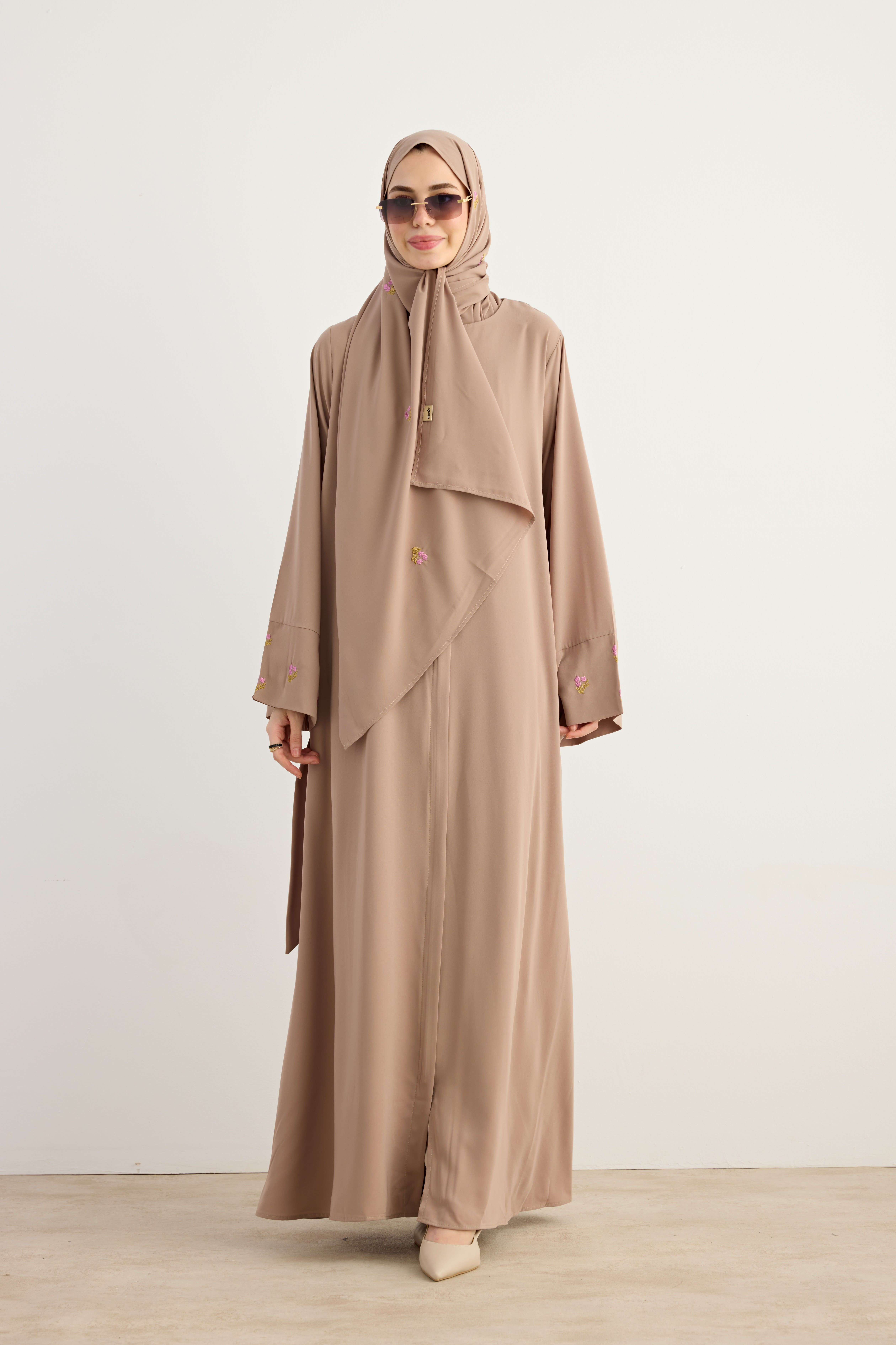 Ande Tesettür, Serpme Çiçek Nakışlı Abaya, Serpme Çiçek Nakışlı Abaya - Bej