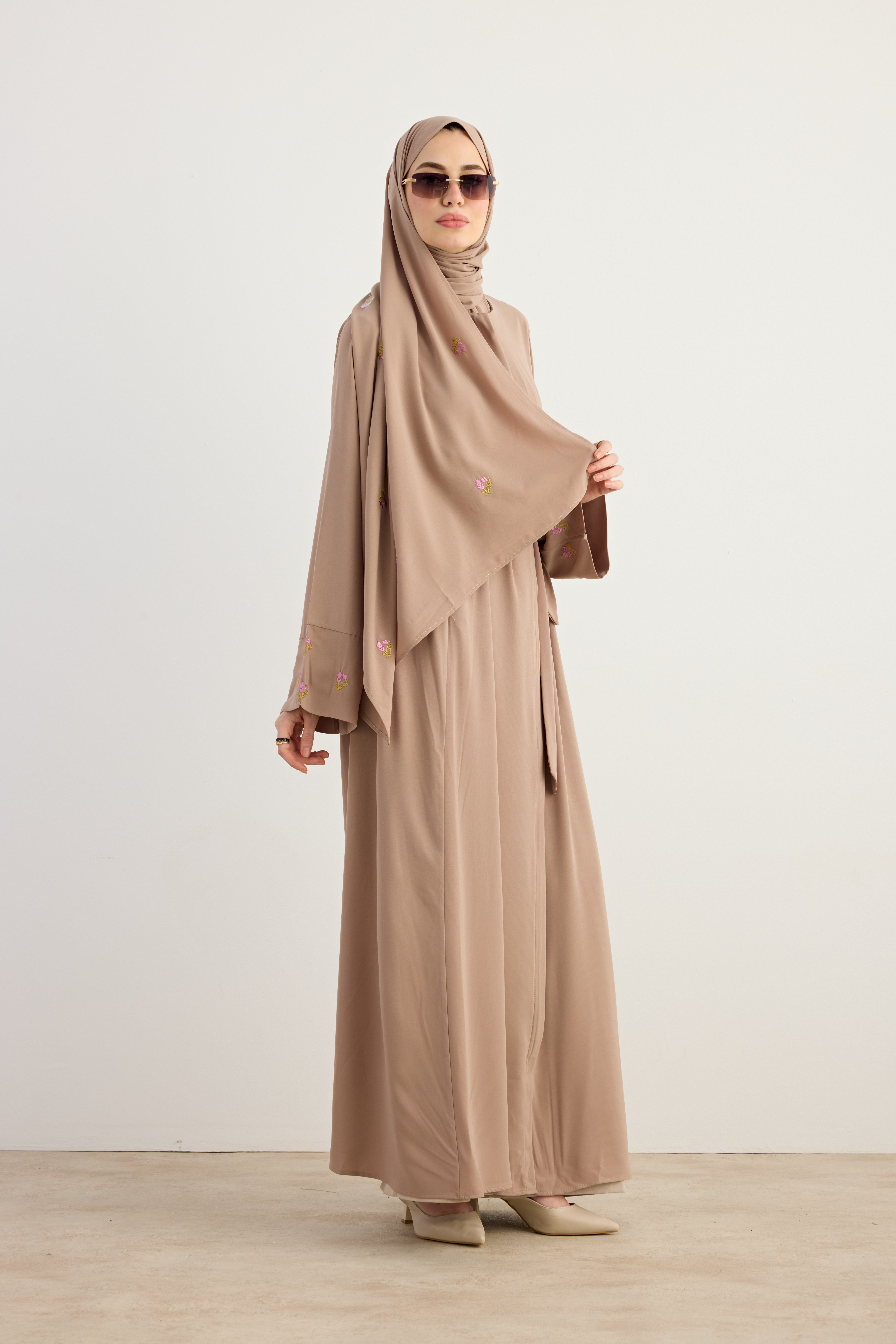 Ande Tesettür, Serpme Çiçek Nakışlı Abaya, Serpme Çiçek Nakışlı Abaya - Bej