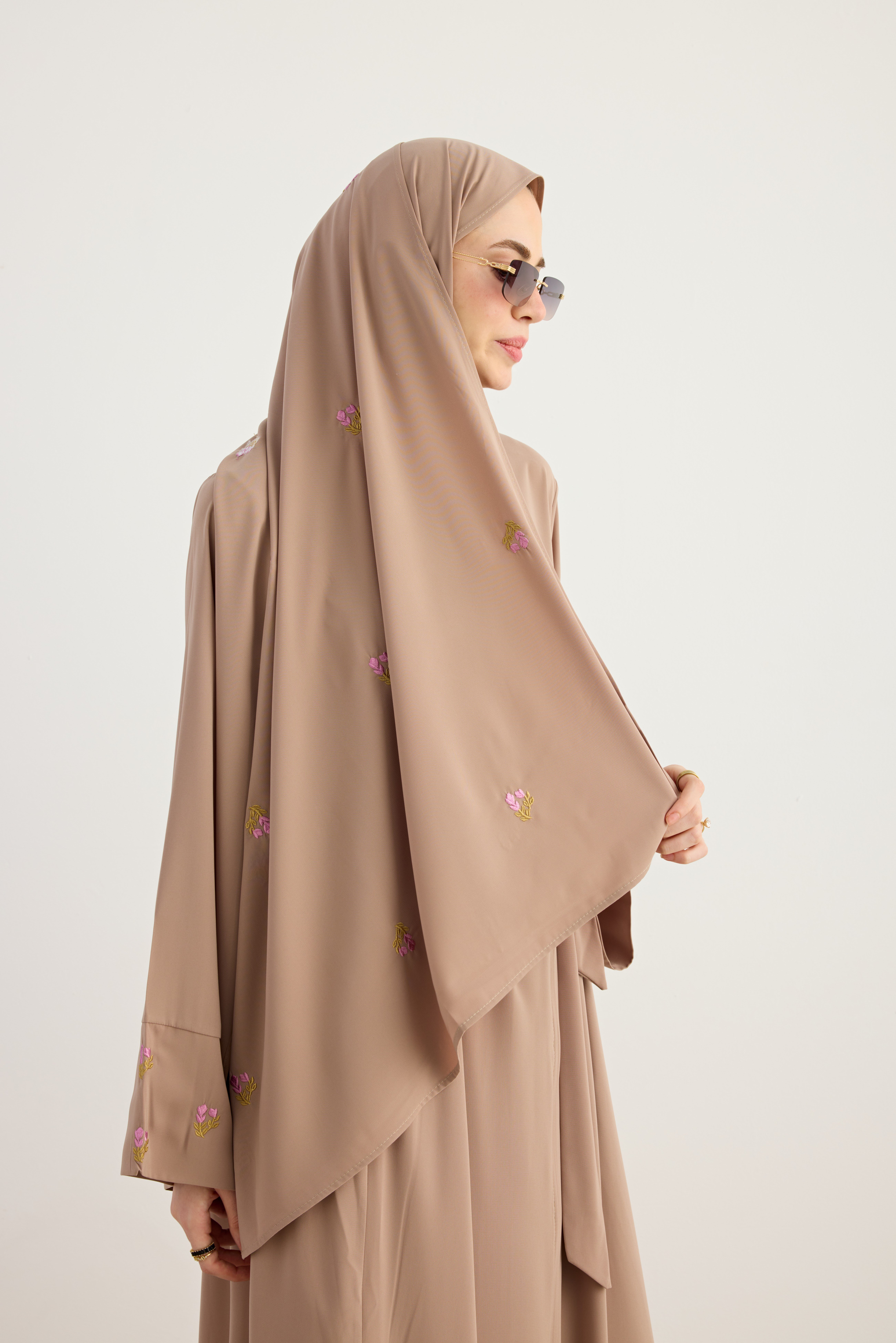 Ande Tesettür, Serpme Çiçek Nakışlı Abaya, Serpme Çiçek Nakışlı Abaya - Bej