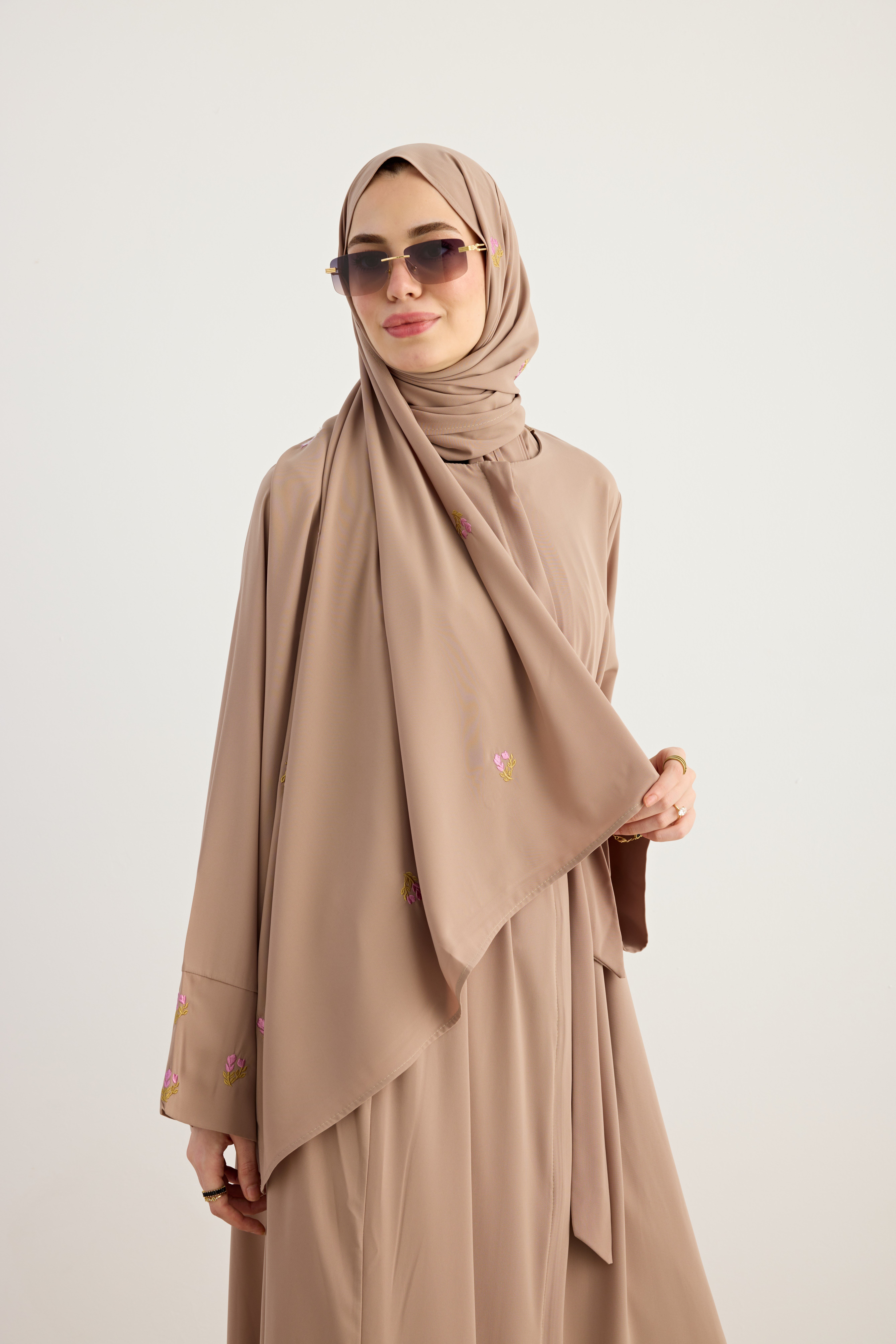 Ande Tesettür, Serpme Çiçek Nakışlı Abaya, Serpme Çiçek Nakışlı Abaya - Bej