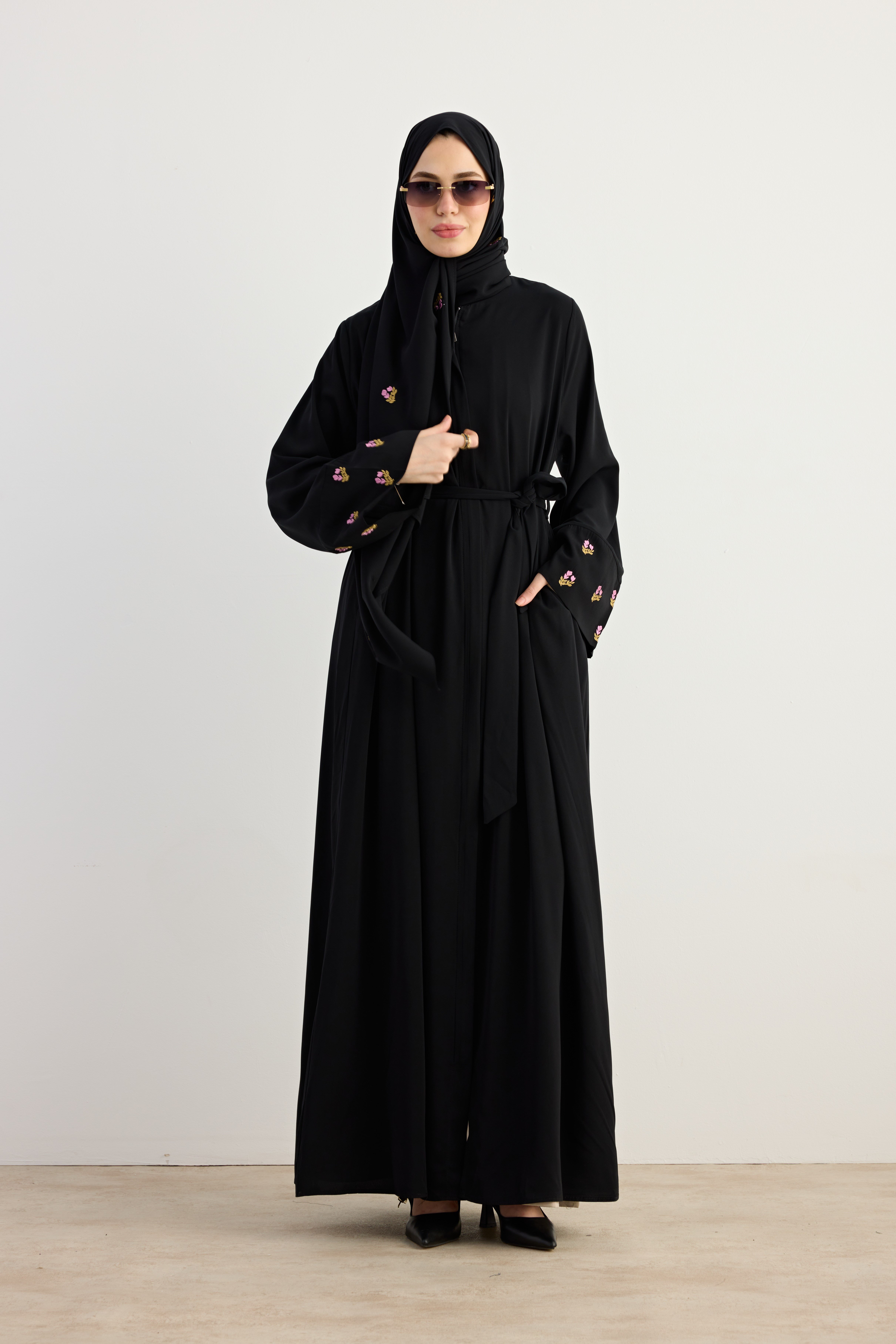 Ande Tesettür, Serpme Çiçek Nakışlı Abaya, Serpme Çiçek Nakışlı Abaya - Siyah