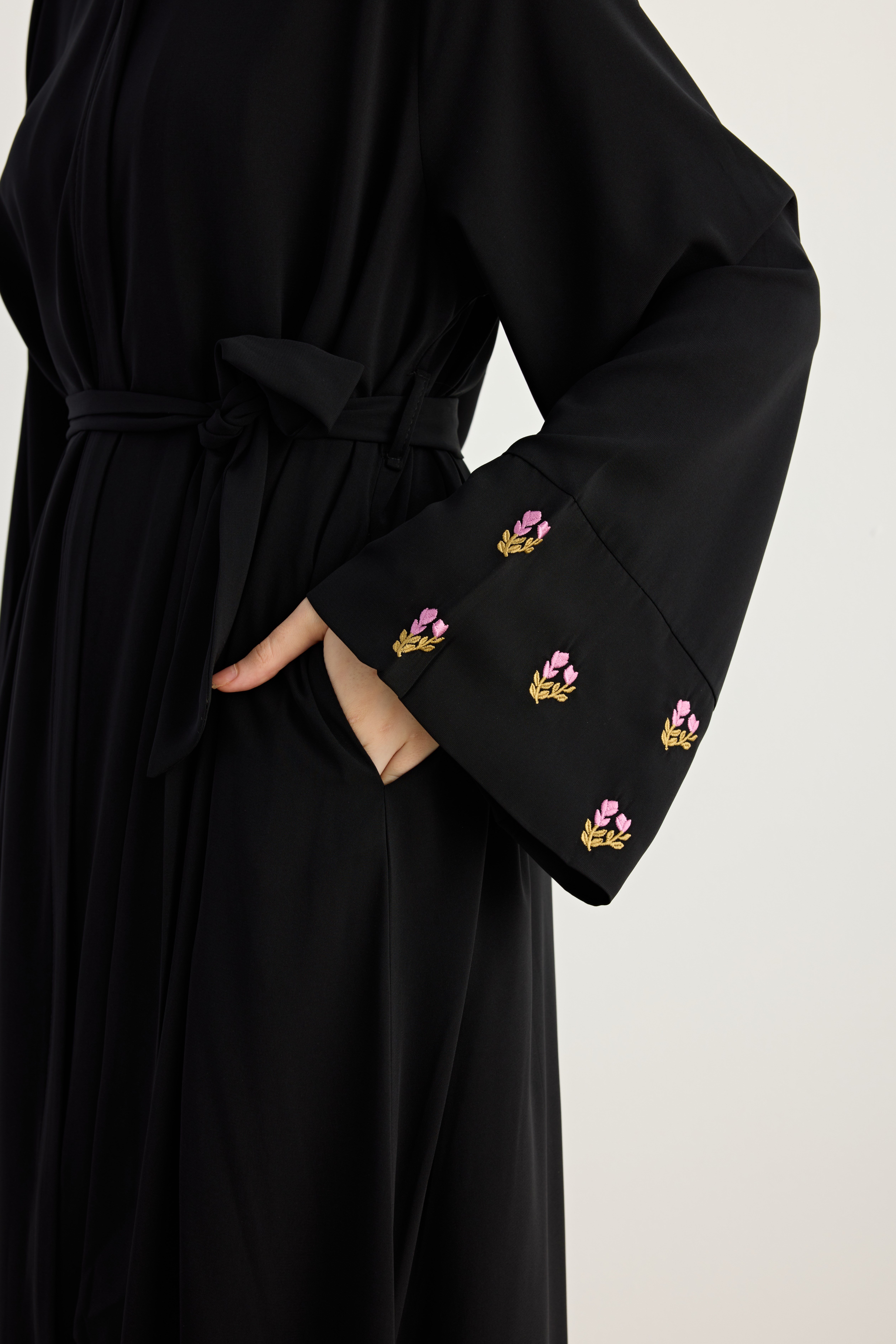 Ande Tesettür, Serpme Çiçek Nakışlı Abaya, Serpme Çiçek Nakışlı Abaya - Siyah