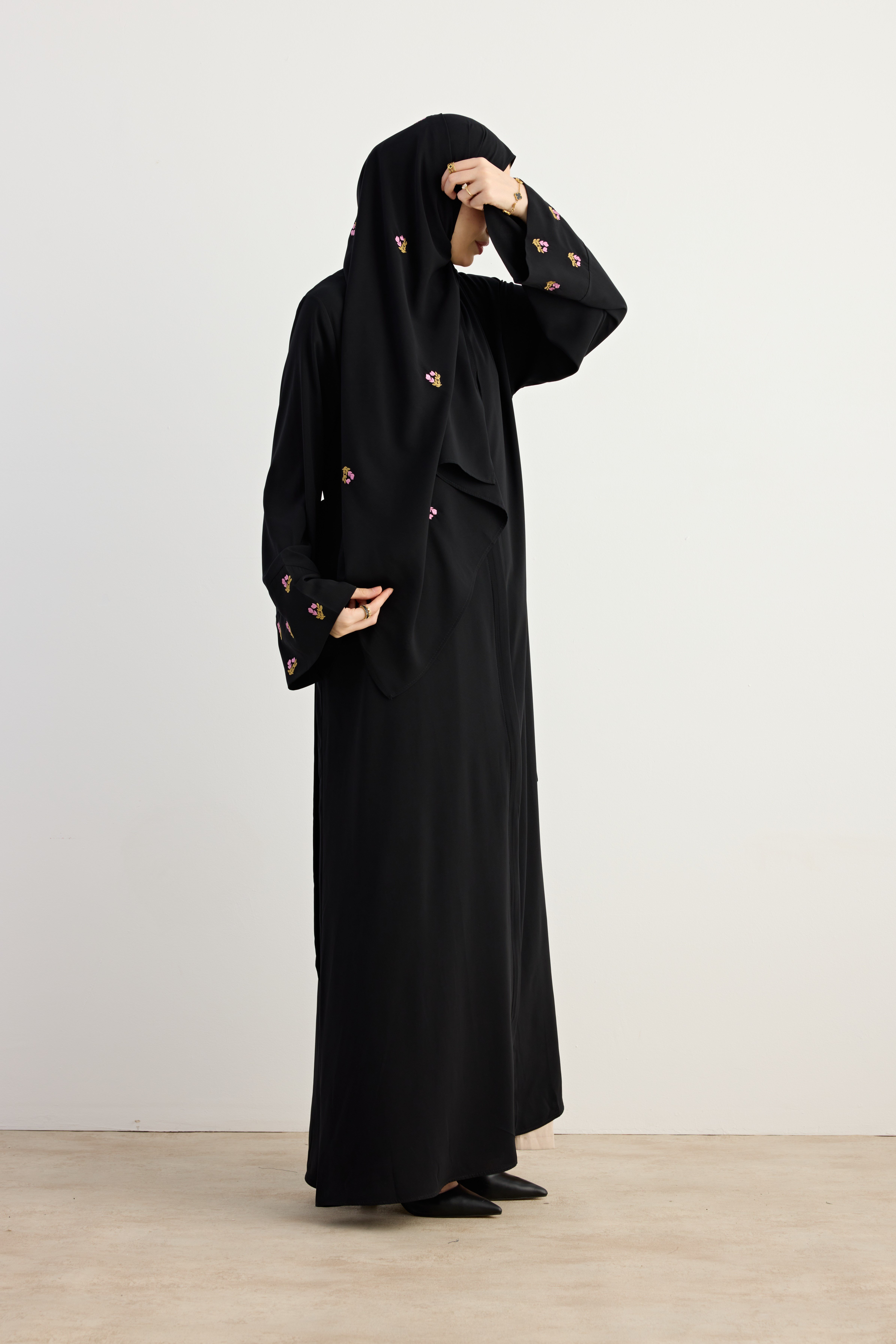 Ande Tesettür, Serpme Çiçek Nakışlı Abaya, Serpme Çiçek Nakışlı Abaya - Siyah