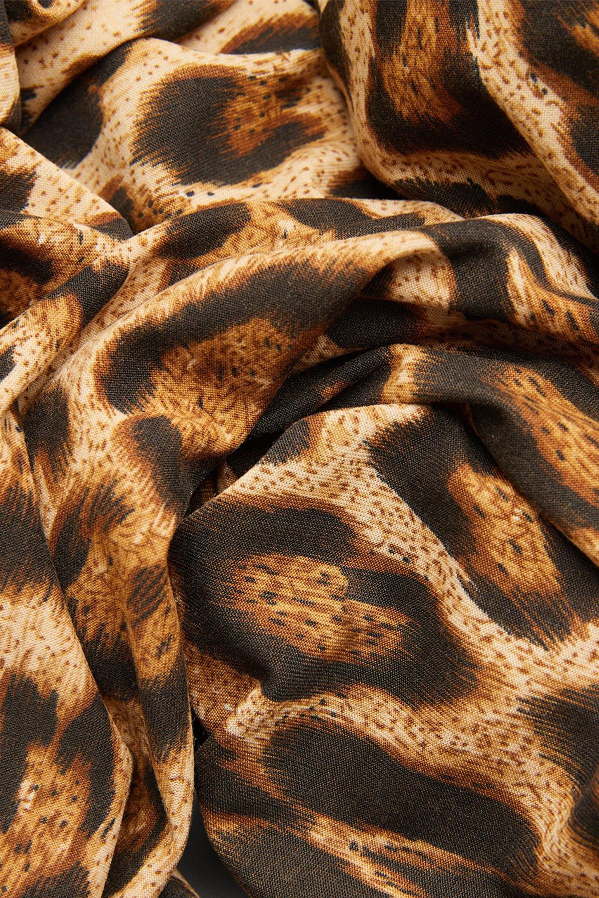  Leopar Desenli Balıkçı Yaka Maxi Boy Elbise