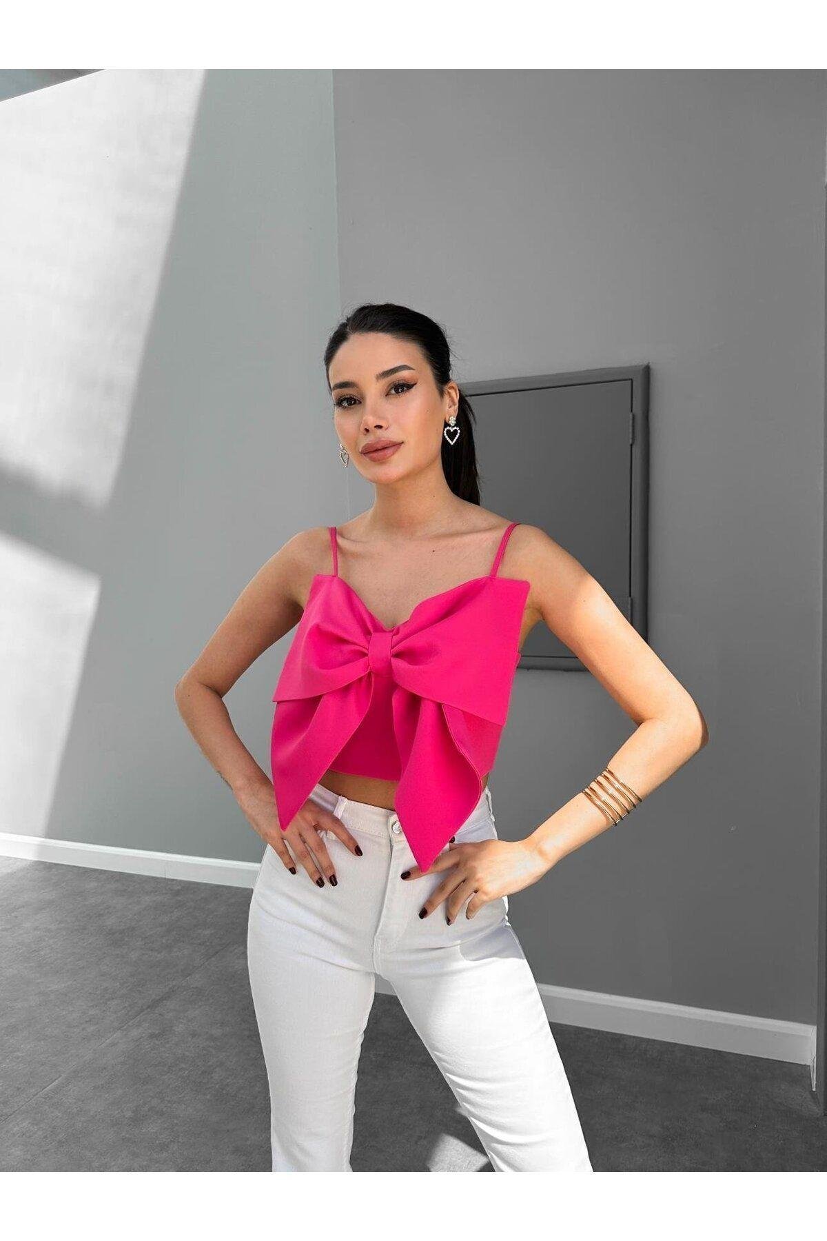  Özel Tasarım Fiyonk Detaylı Askılı Fuşya Pembe Crop Bluz