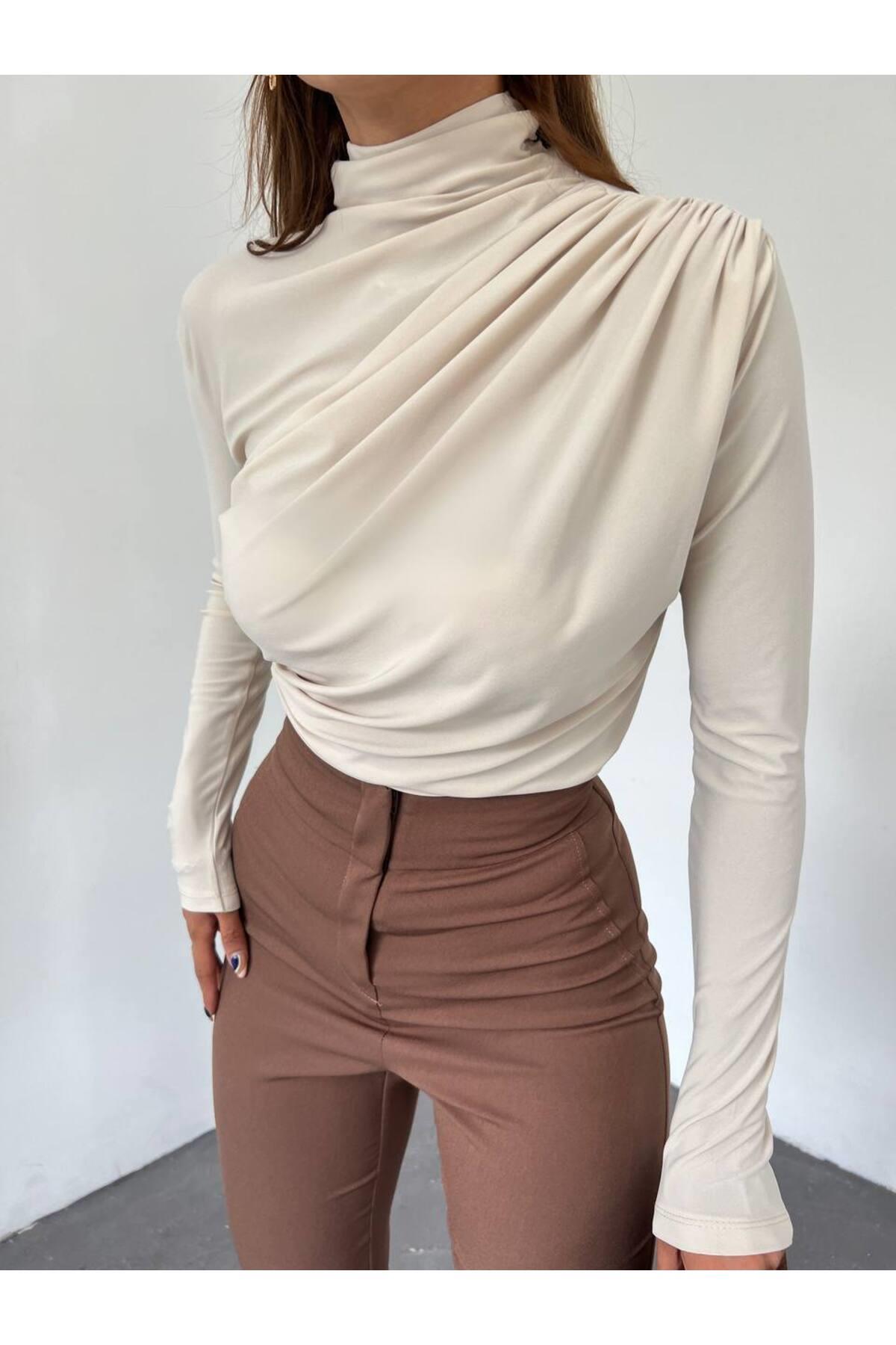 Drape Detaylı Balıkçı Yaka Boğazlı  Body Krem Ekru Bej Şık Bluz