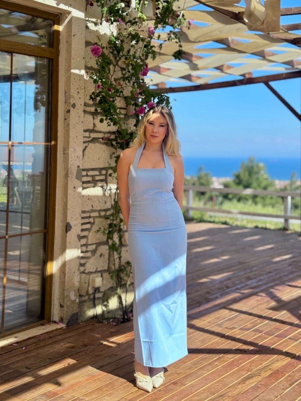 Halter Yaka Yırtmaçlı Midi Elbise Bebe Mavi Halter Yaka Yırtmaçlı Midi Elbise Bebe Mavi