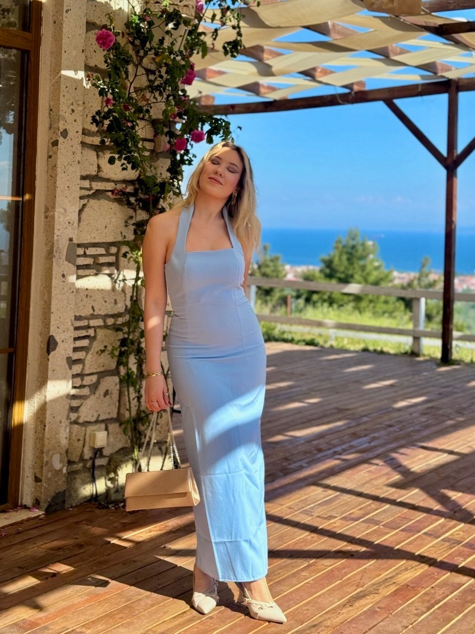 Halter Yaka Yırtmaçlı Midi Elbise Bebe Mavi Halter Yaka Yırtmaçlı Midi Elbise Bebe Mavi