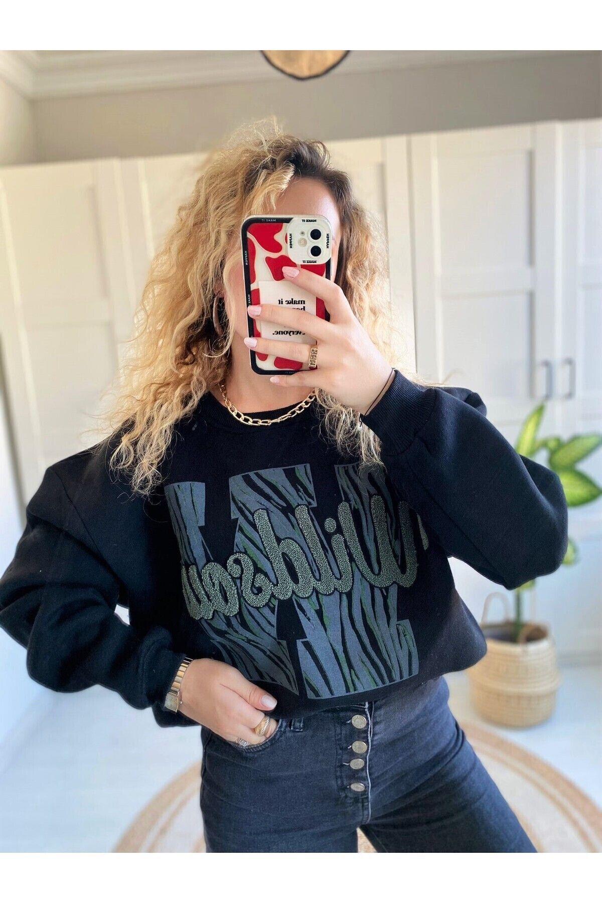 Nakış İşlemeli WildSoul Siyah  Sweatshirt
