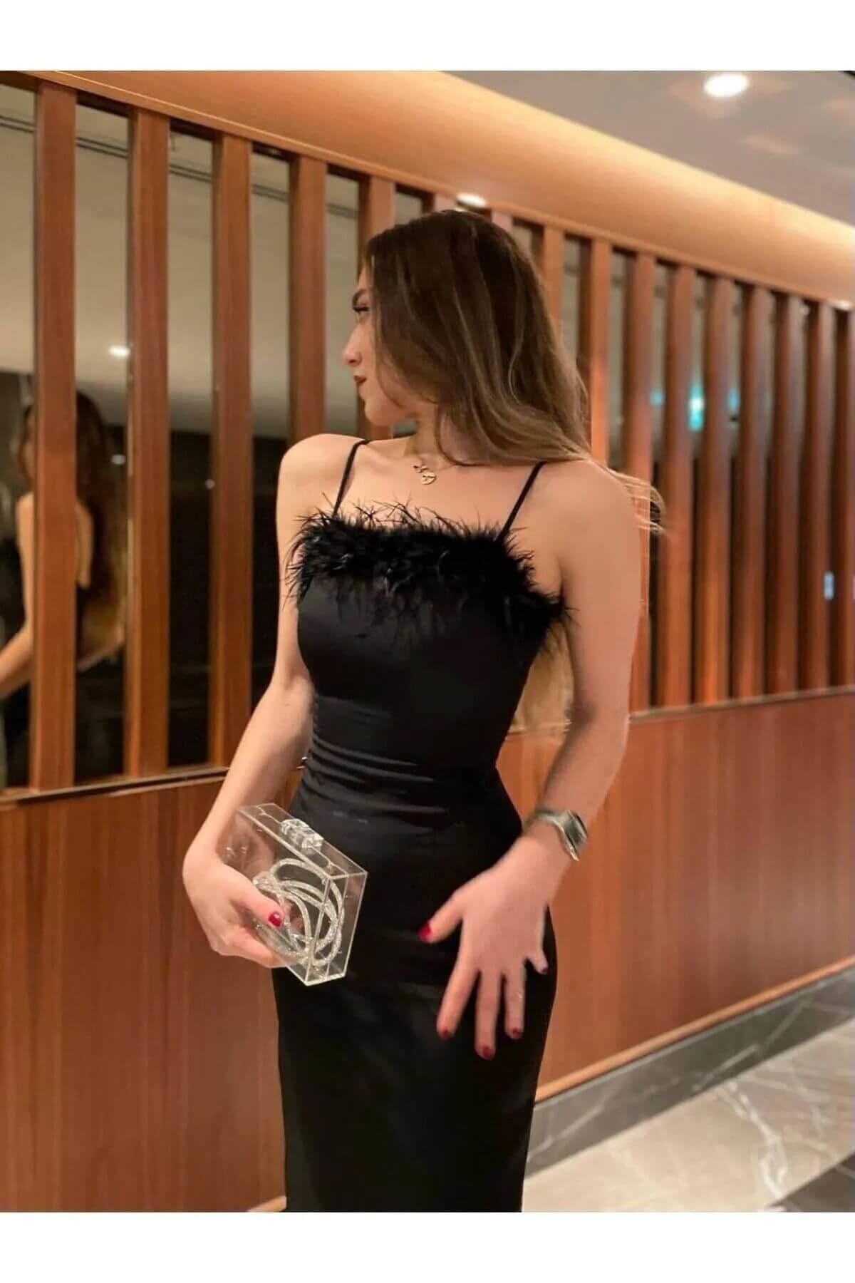 Otrişli Siyah Gece Elbisesi Otrişli Tüylü Vücuda Oturan Siyah Şık Gece Elbisesi