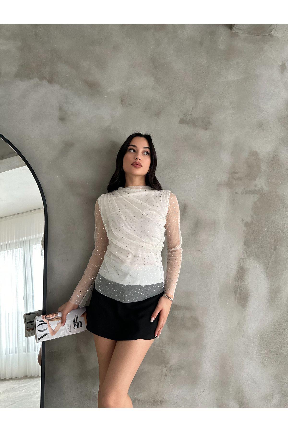 Özel Tasarım Transparan Detaylı Drapeli Pullu Beyaz Tül Bluz