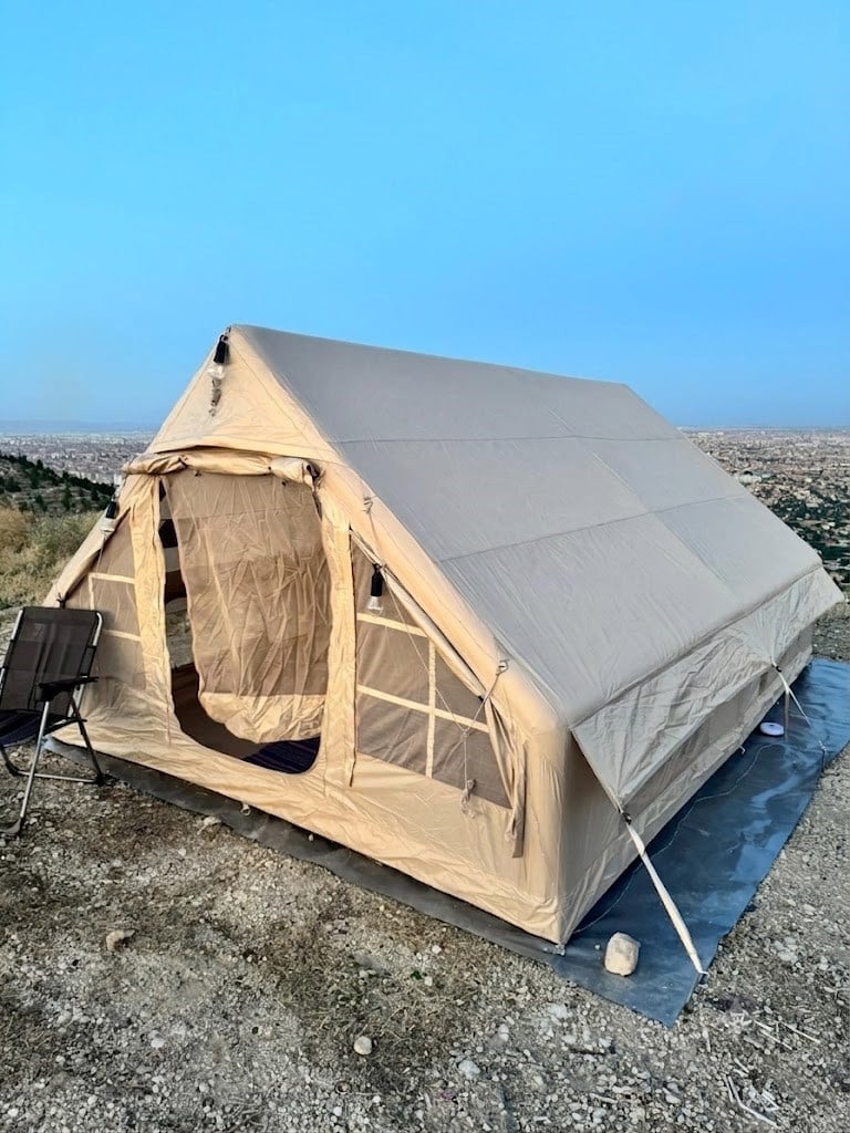 Çadır Dünyası 12 Kişilik Dev Şişme Kamp Çadırı - 400x300 cm - 210 cm Yükseklik (Alt Branda Hediyeli)