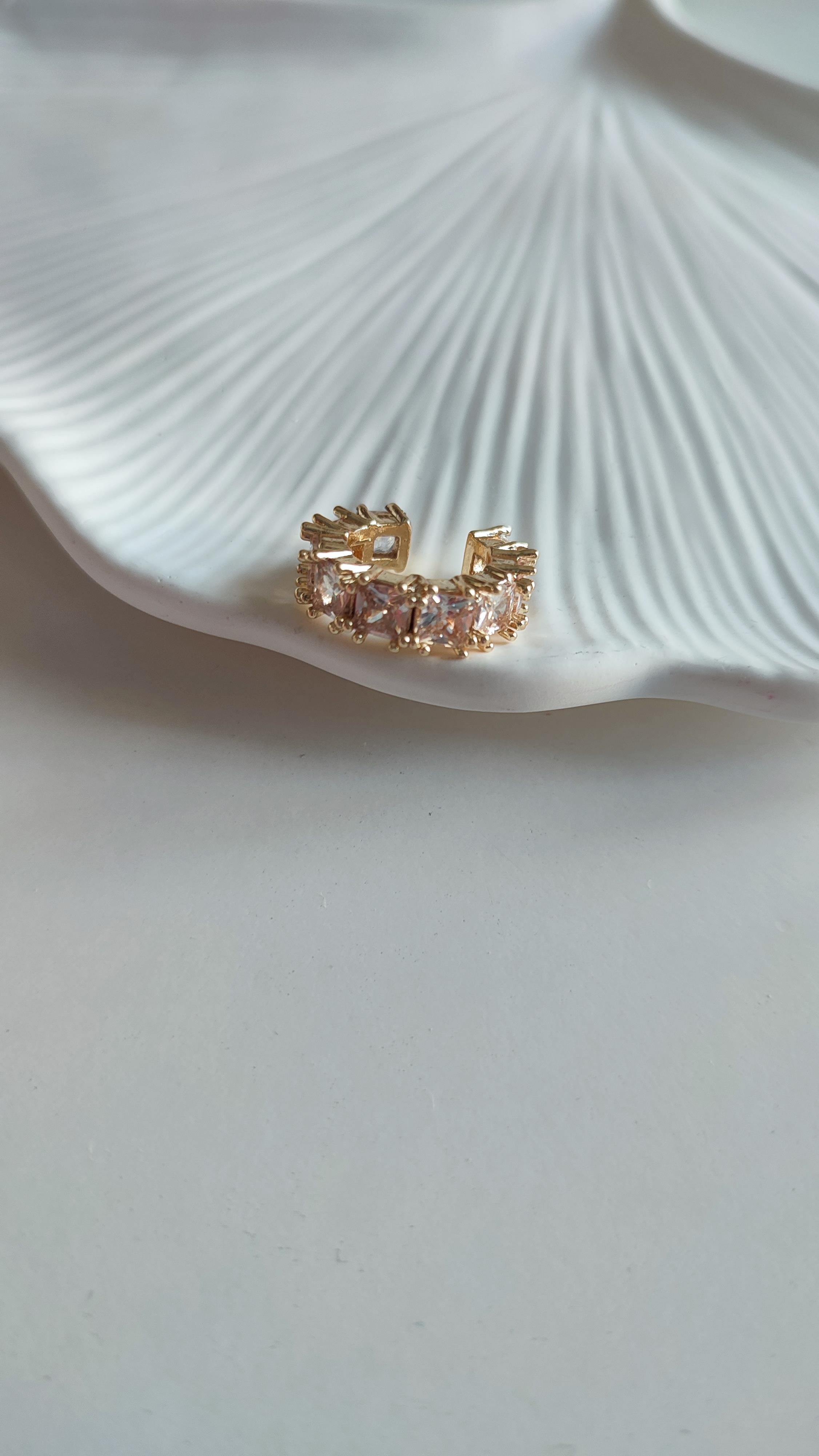 Baget Taşlı Gold Renk Earcuff 
