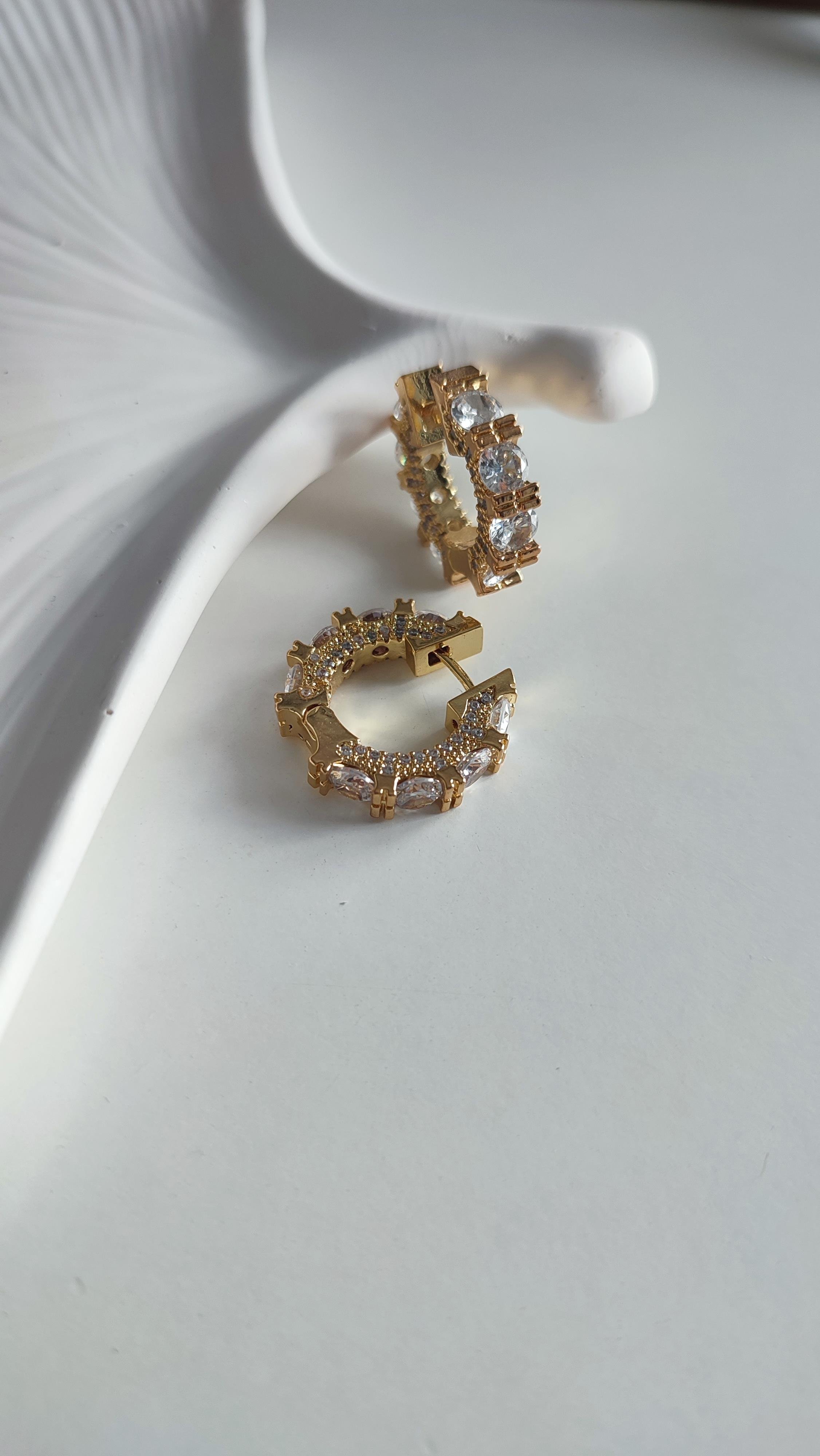 Çelik Gold İri Taşlı Halka Küpe 
