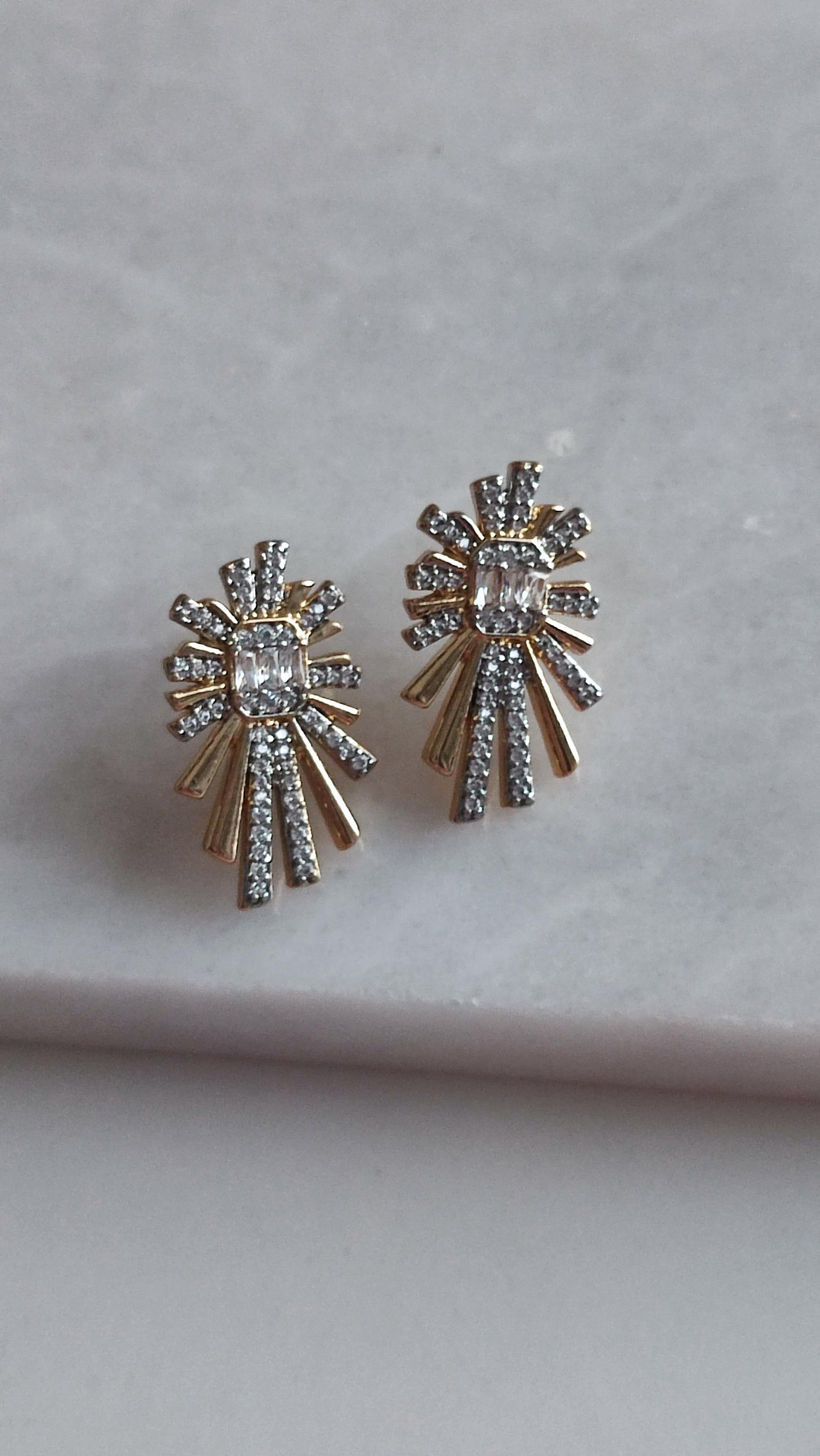 ÇELİK GOLD TAŞLI KÜPE 