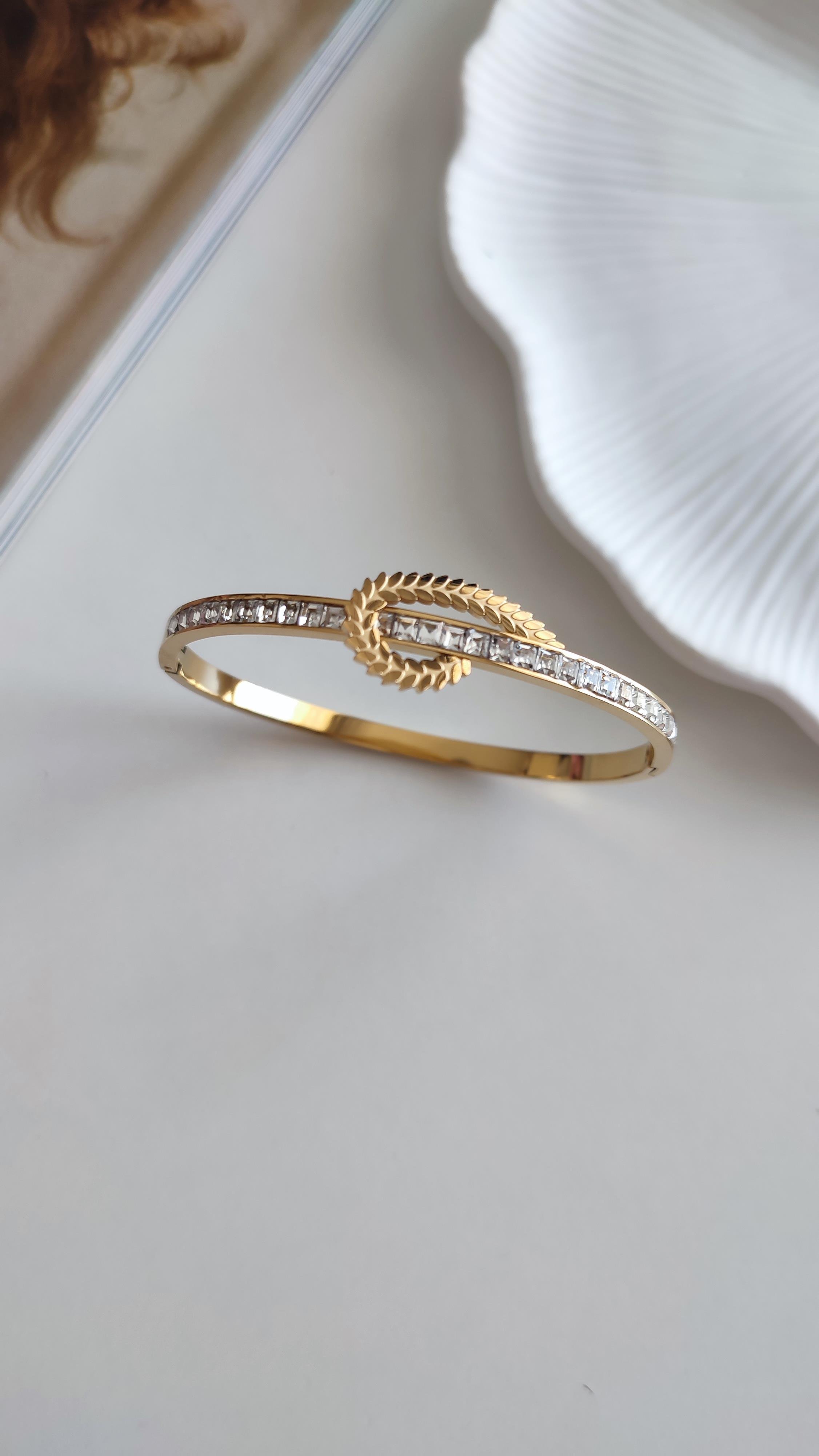 ÇELİK GOLD UZERİ TAŞLI KELEPÇE 