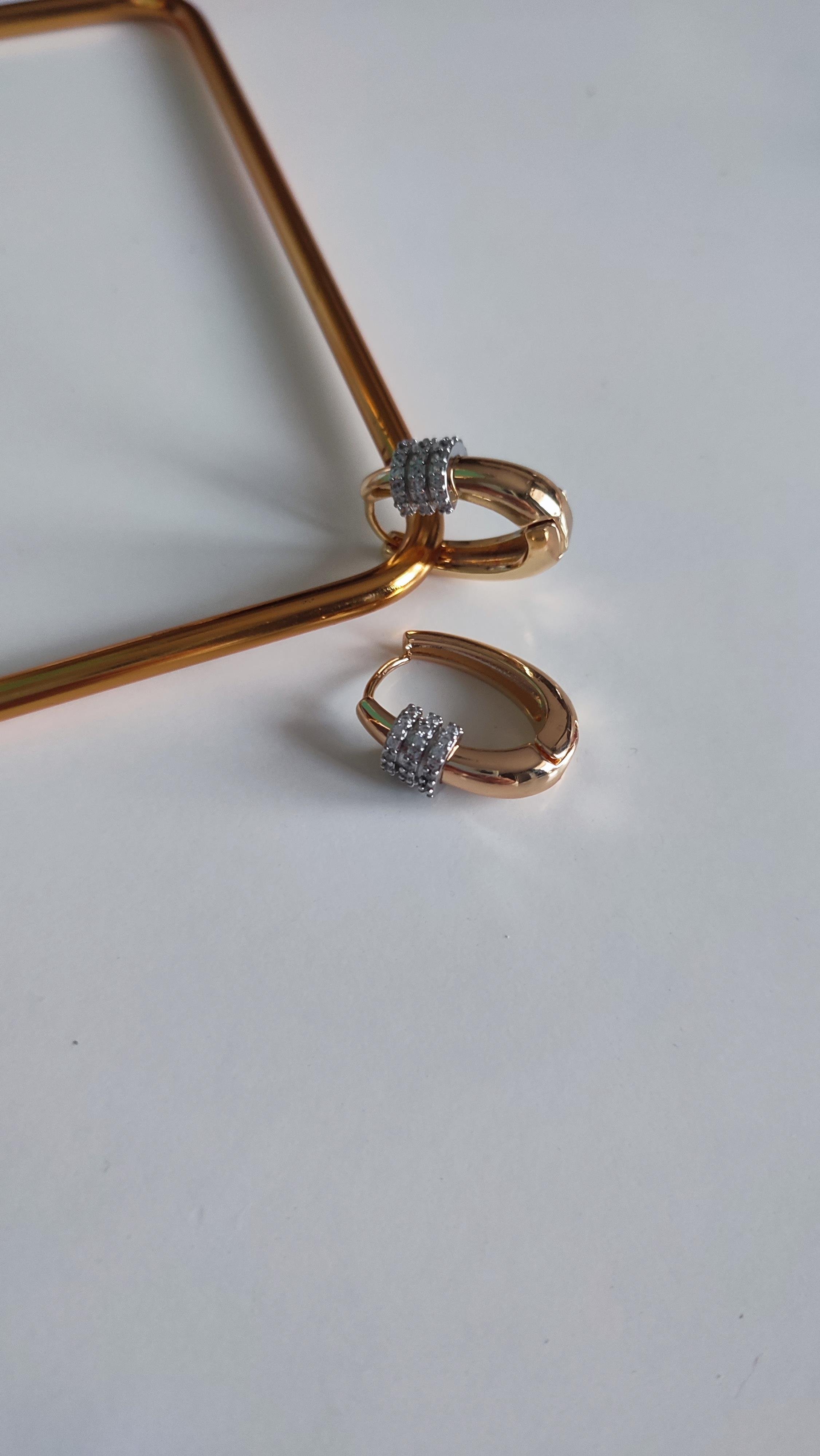 ÇELİK GOLD ÜZERİ TAŞLI OVAL KÜPE 