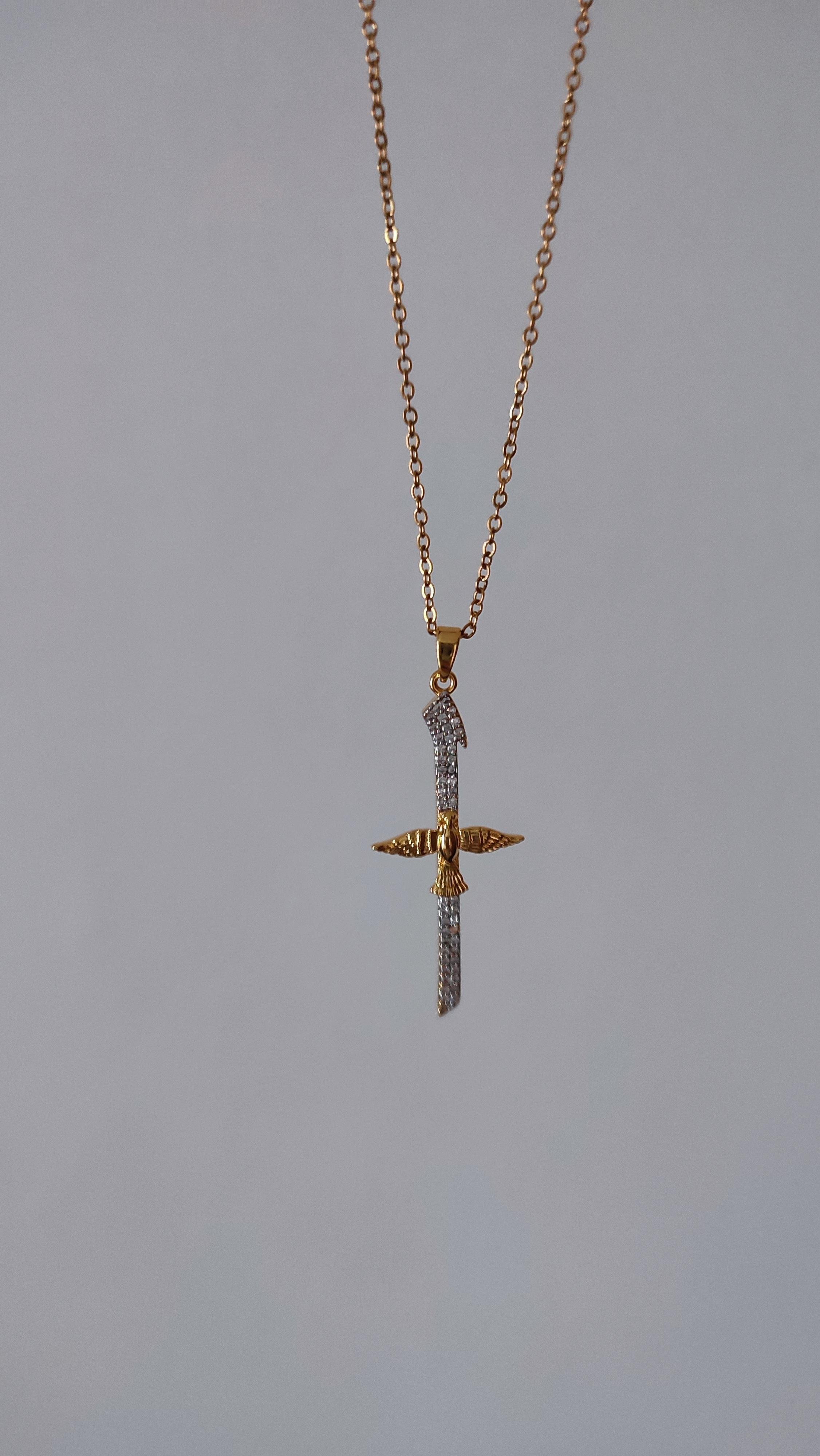 Çelik Gold Zirkon Taşlı Anka Kuşunda Elif Kolye (46 cm)