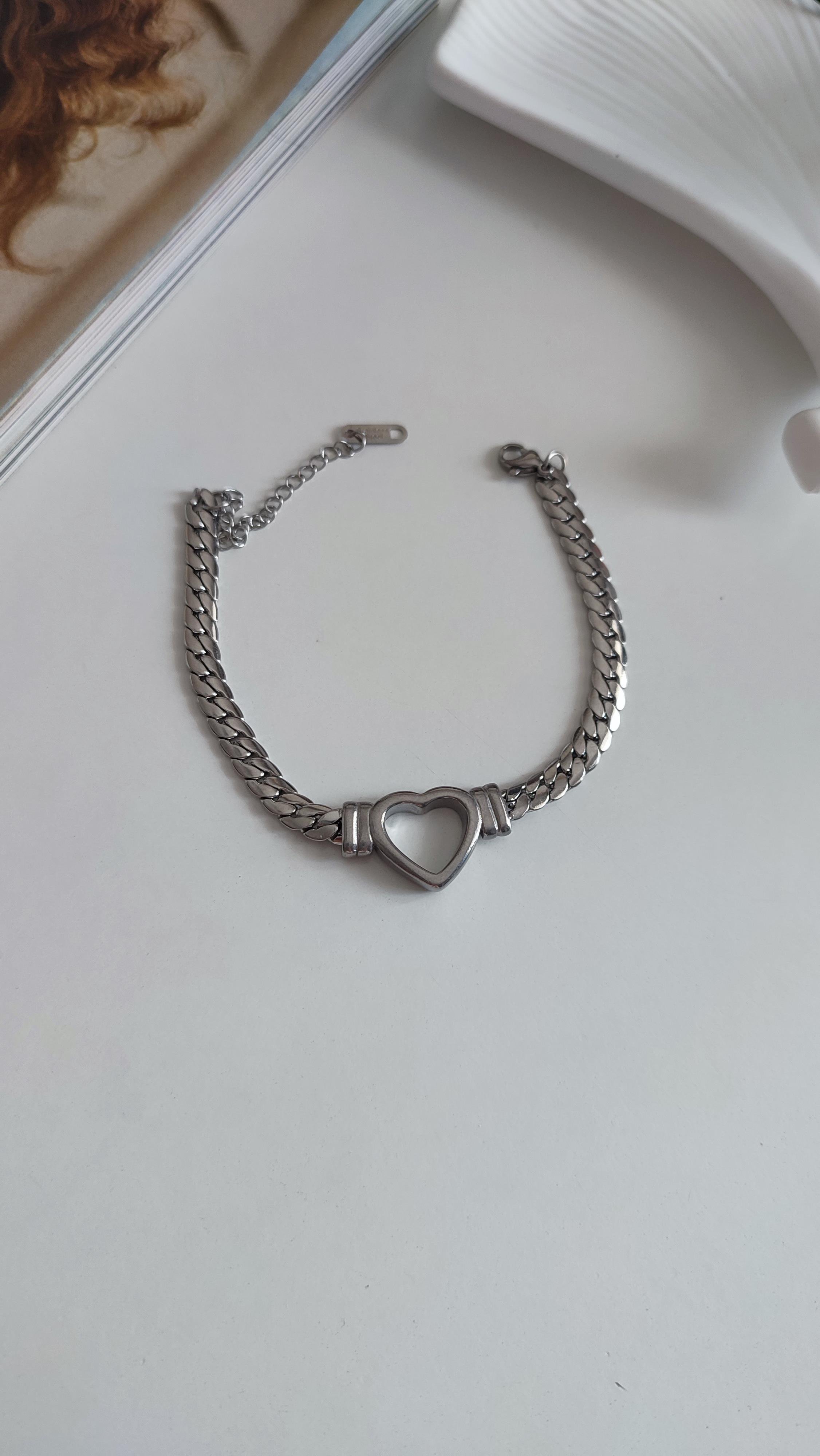 Çelik Silver Kalpli Bileklik (22 cm)
