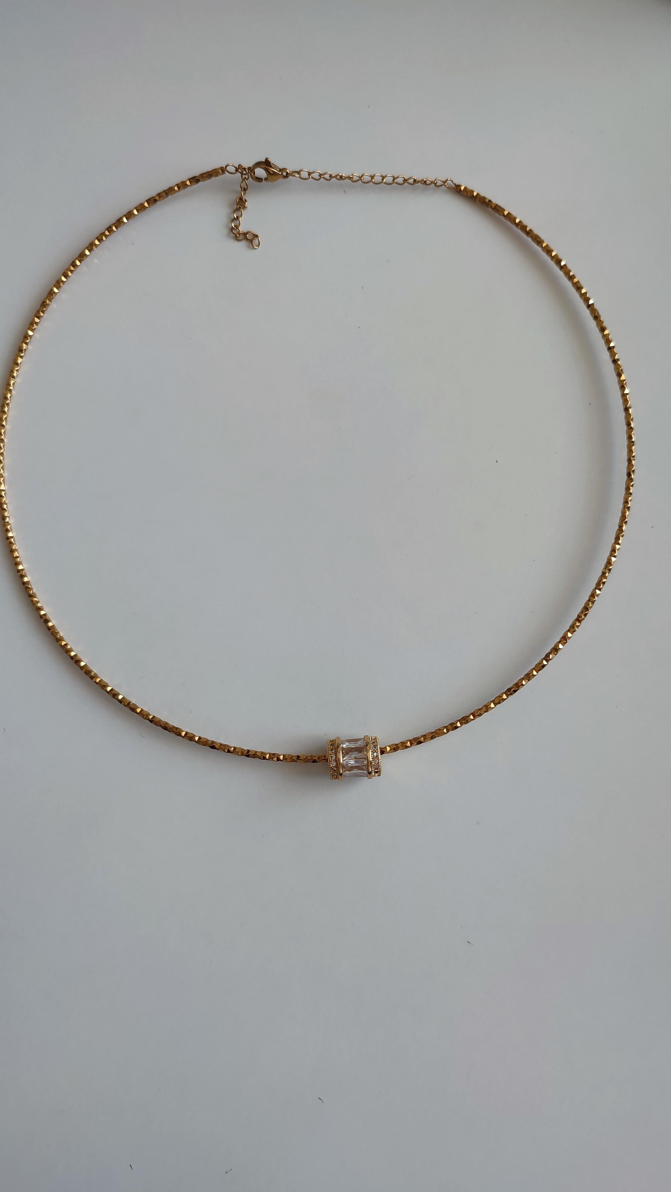 Çelik Ucu Topçuklu Choker Kolye 