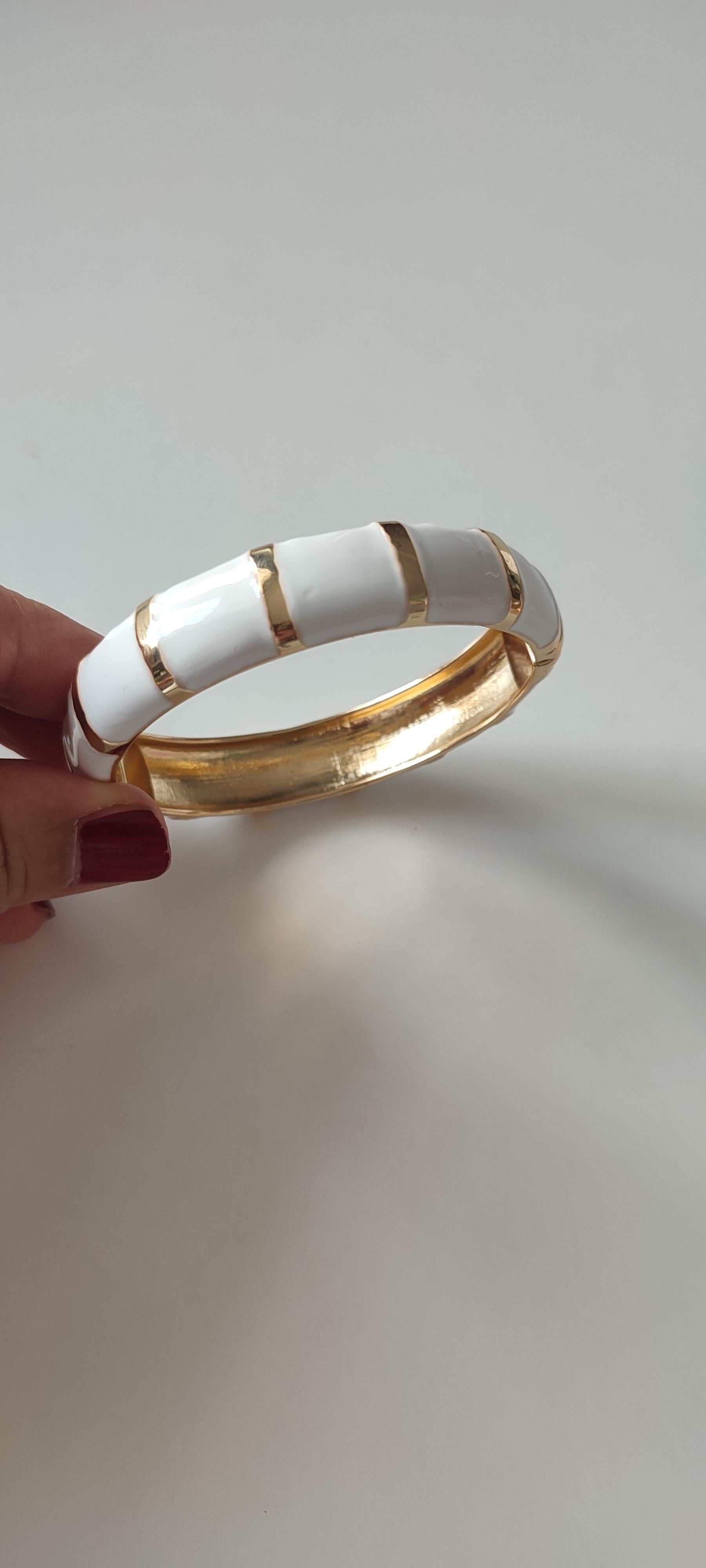 GOLD BEYAZ MİNELİ KELEPÇE 