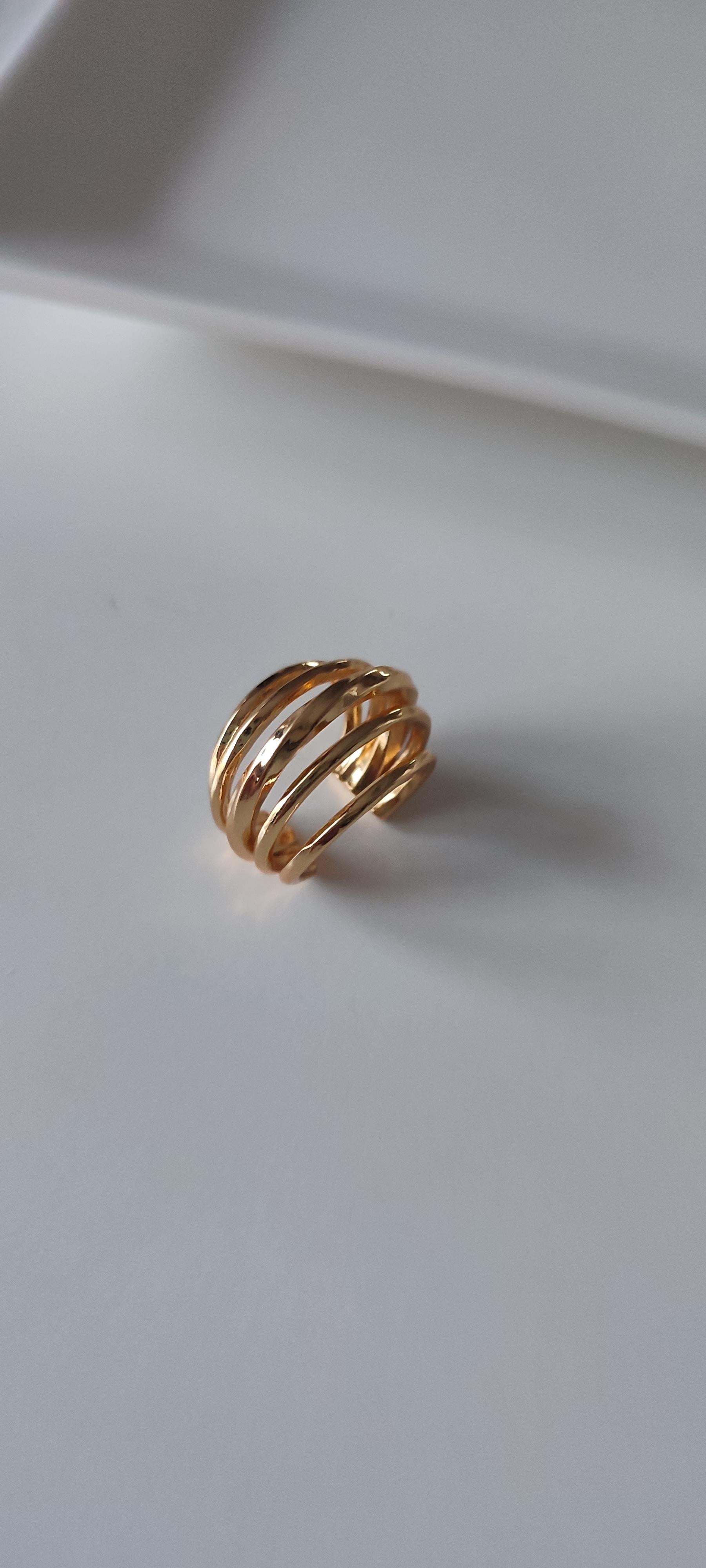 GOLD ÇOKLU GÖRÜNÜMLÜ KIKIRDAK KÜPE 