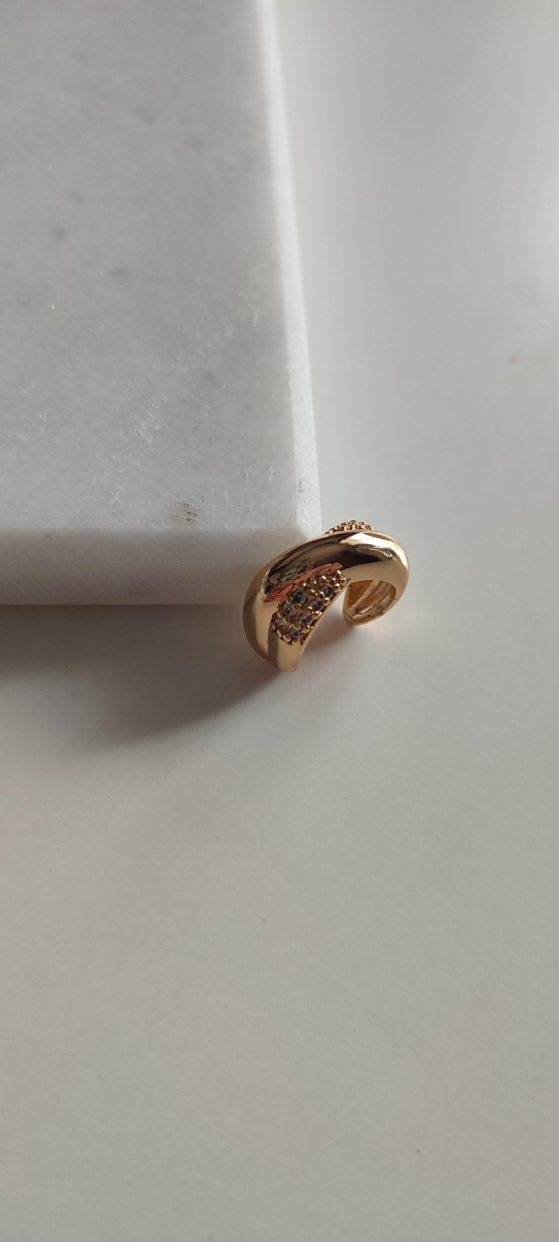 GOLD TAŞLI KIKIRDAK KÜPE 