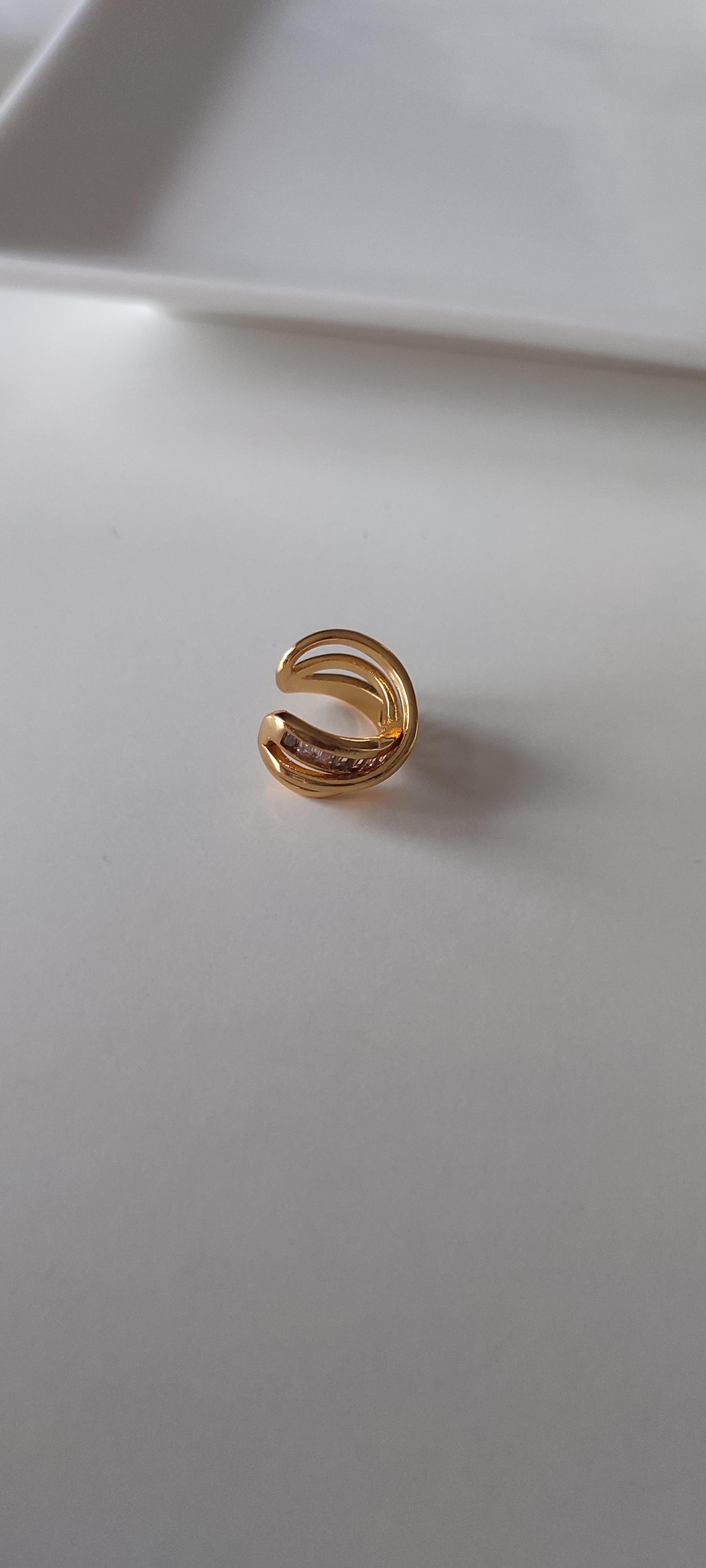 GOLD TAŞLI SARMAL MODEL KIKIRDAK KÜPE 