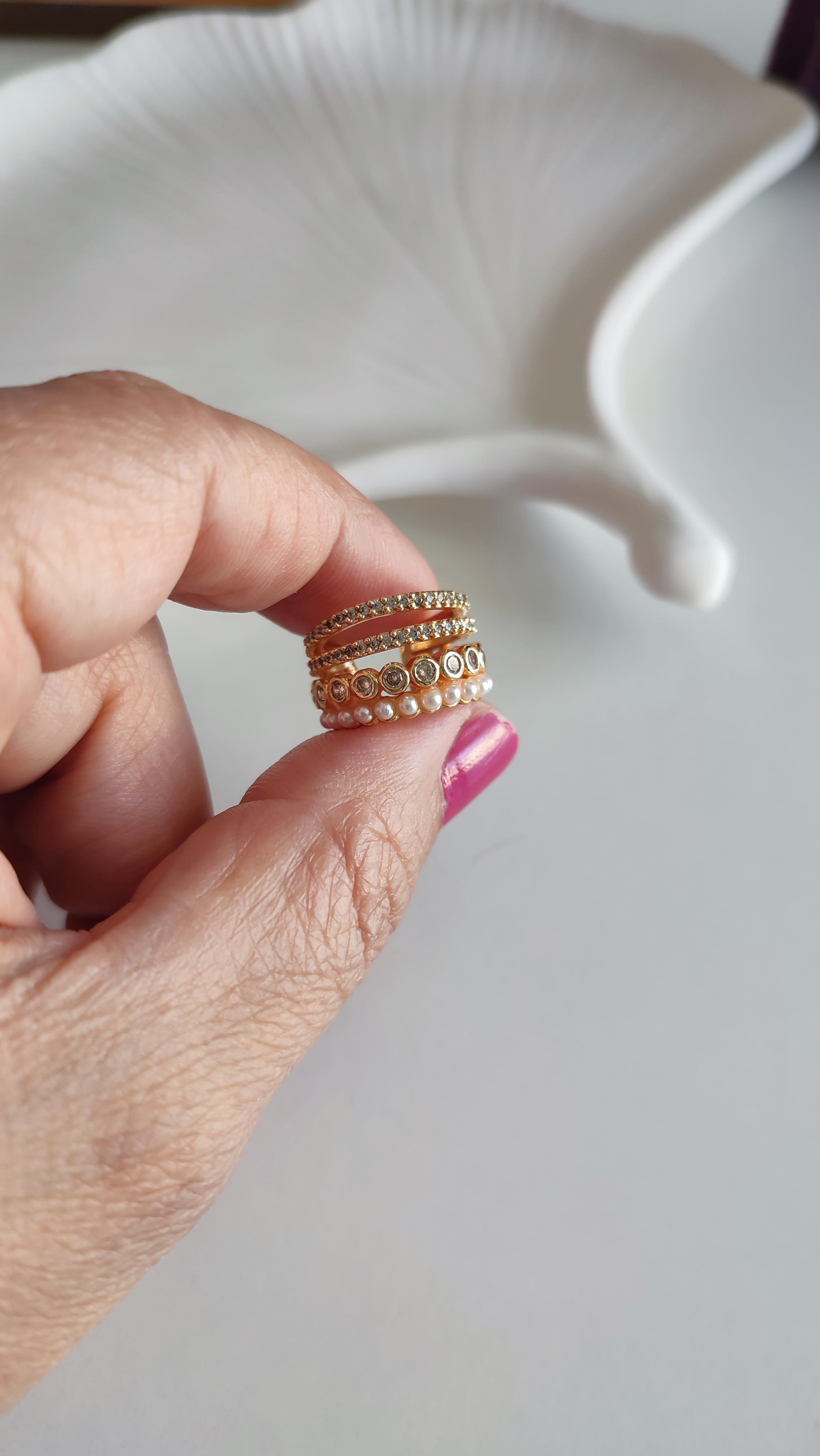 GOLD ÜZERİ İNCİLİ VE TAŞLI EARCUFF