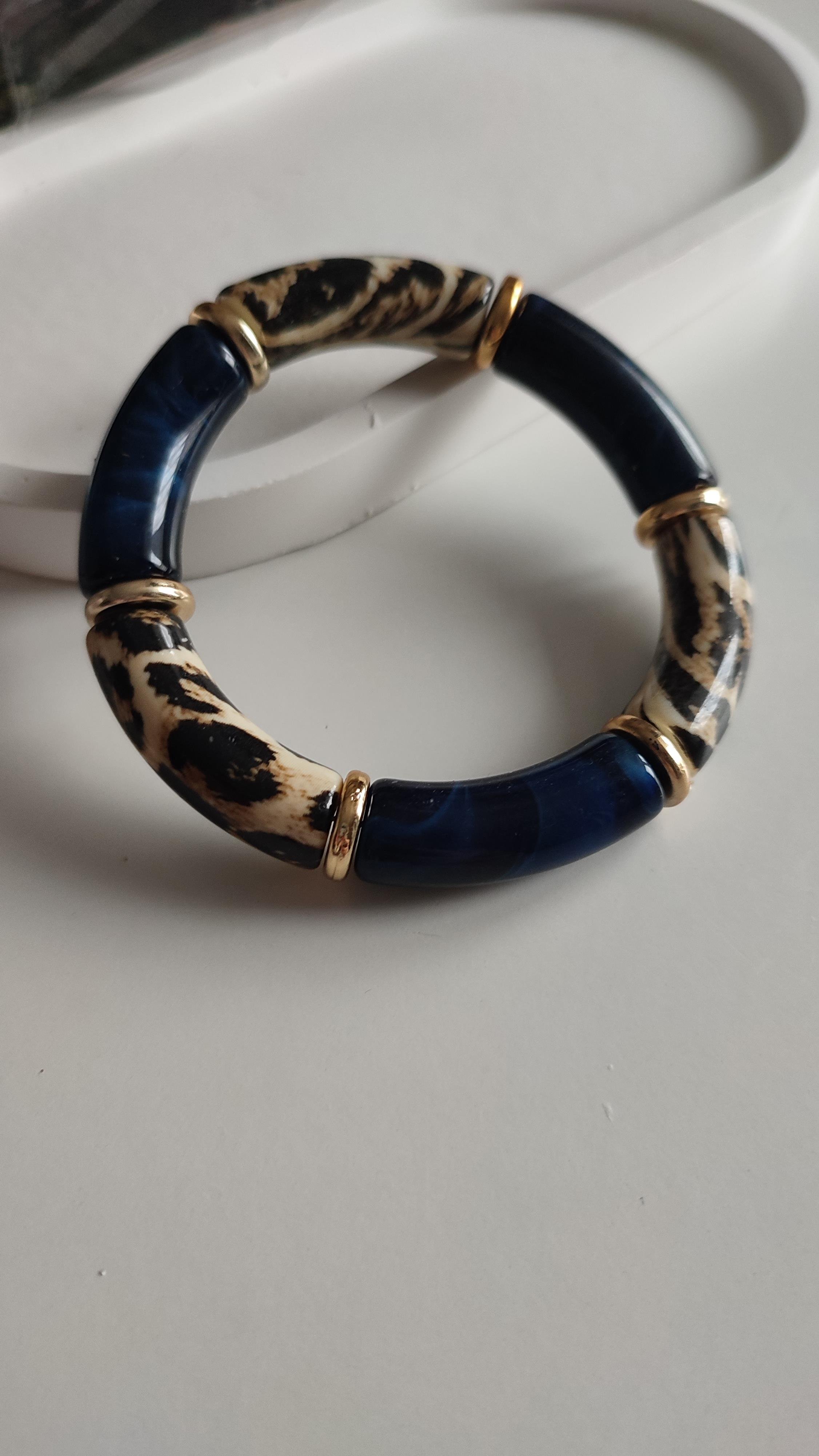 LEOPARLI LACİVERT KEMİK DETAYLI LASTİK BİLEKLİK 