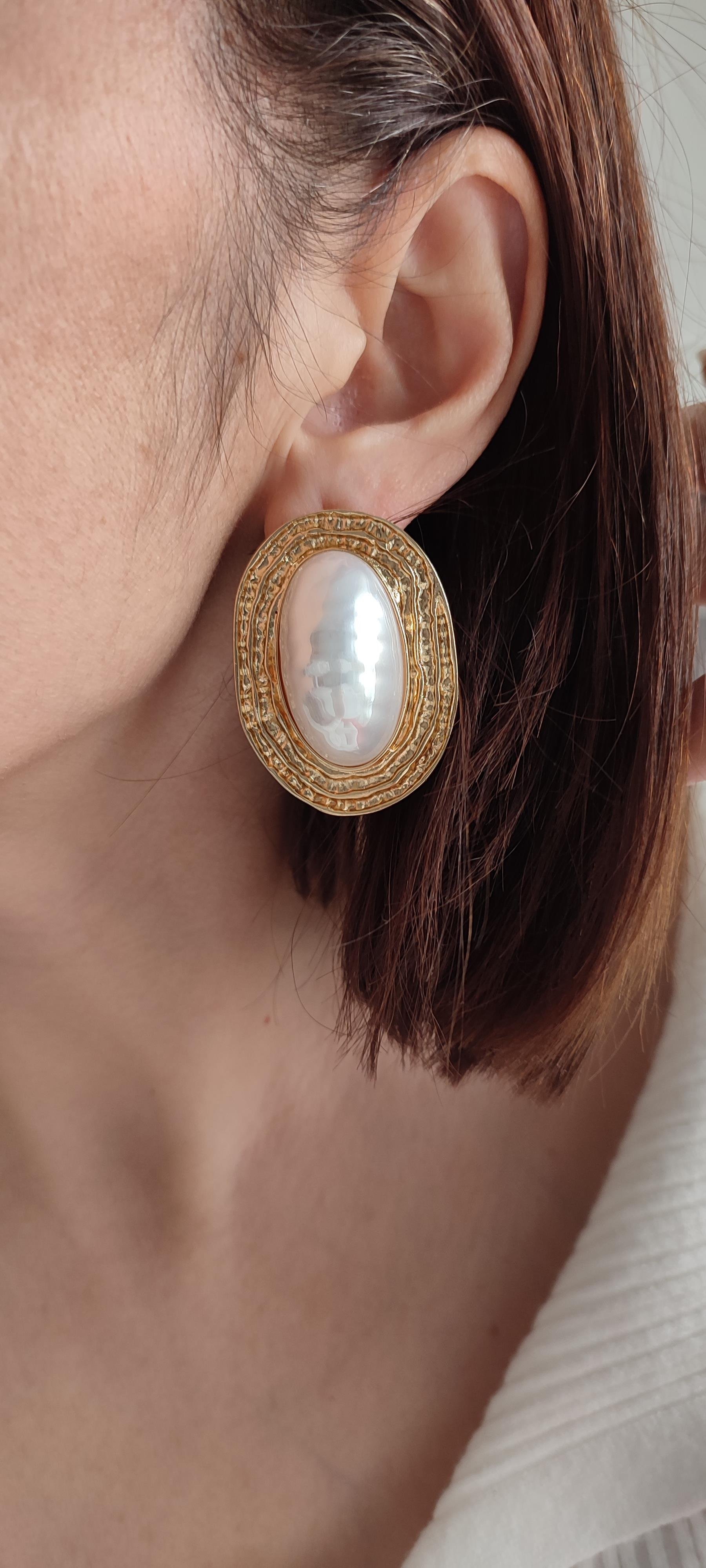 OVAL İNCİLİ GOLD DETAYLI KÜPE 