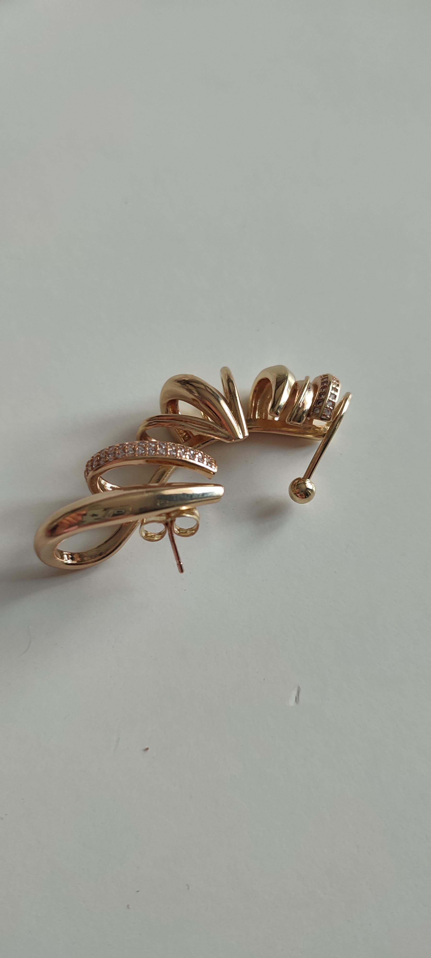 ÖZEL SERİ GOLD ÇOKLU GÖRÜNÜMLÜ KÜPE 