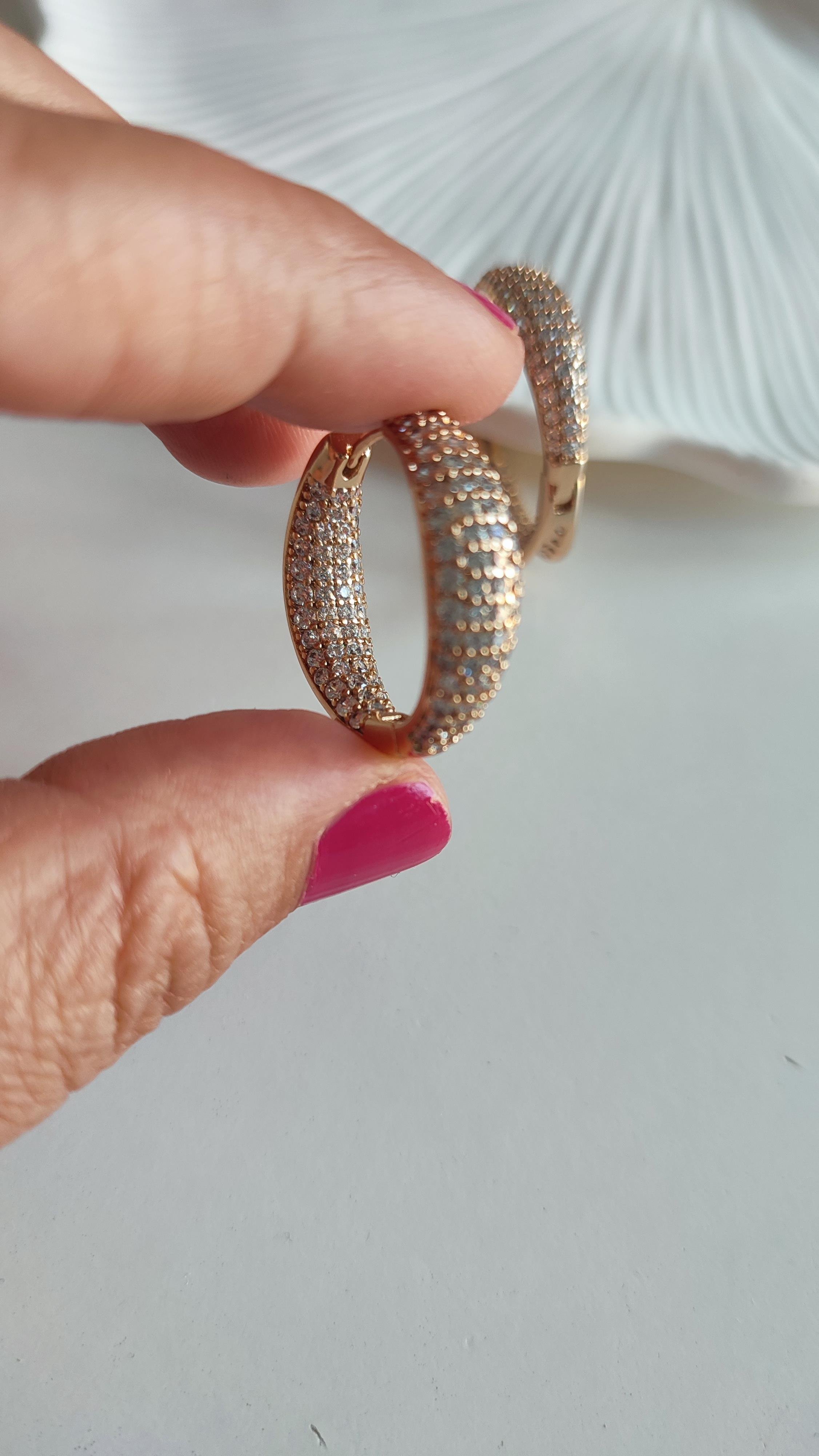 Özel Seri İçi Dışı Taşlı Halka Küpe (Gold)