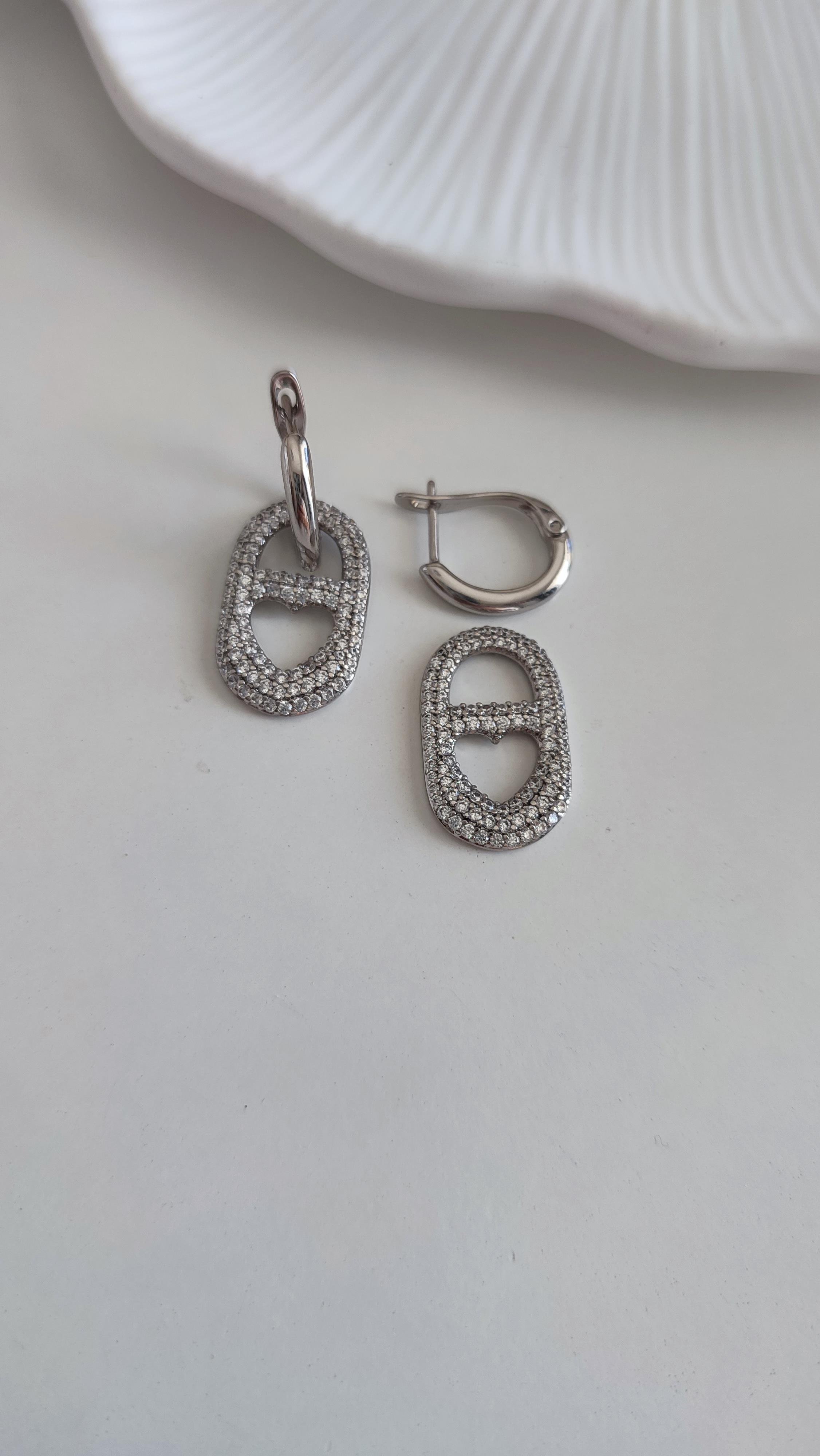 Özel Seri Silver Taşlı Charmlı Küpe 